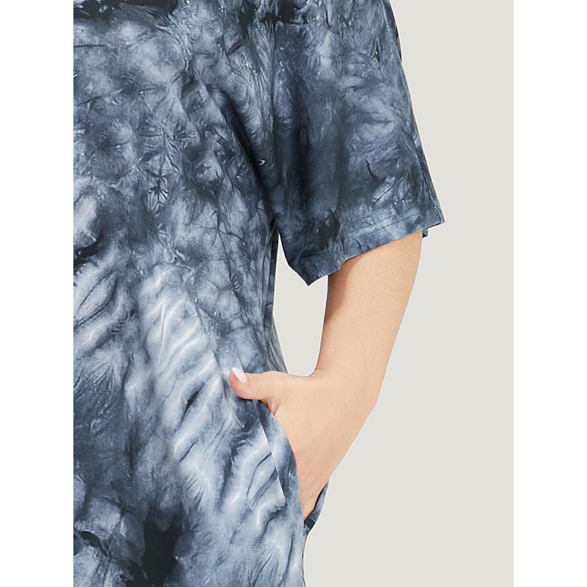 Plus Size Tie Dye V Neck Pocket Batwing Sleeve Fringe Hem Dress Indigo Women Vacation Tassels V-neck Half Sleeve Curvy Midi Dress BloomChic 12/L Product Image