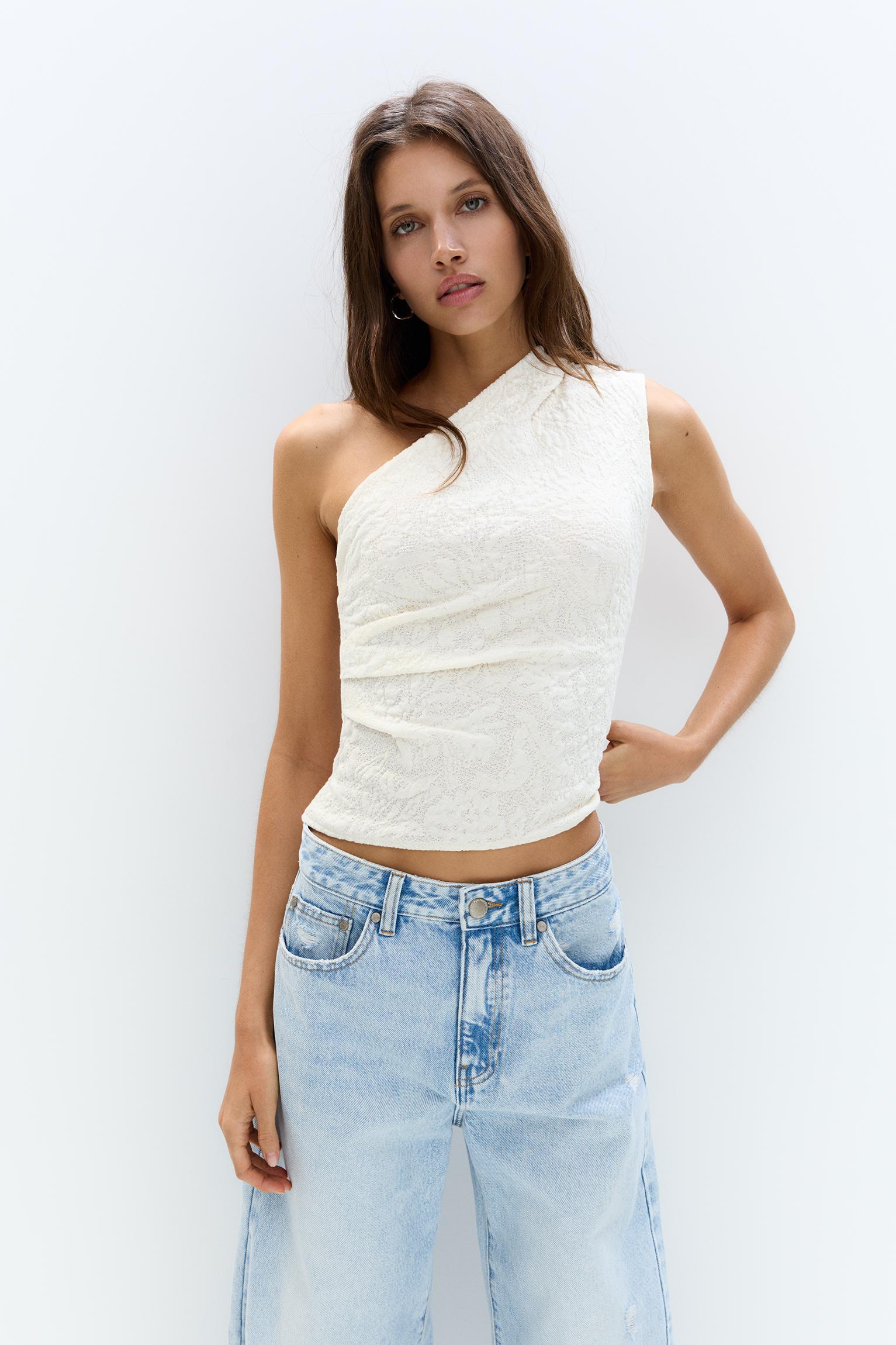 Textured asymmetric top Product Image