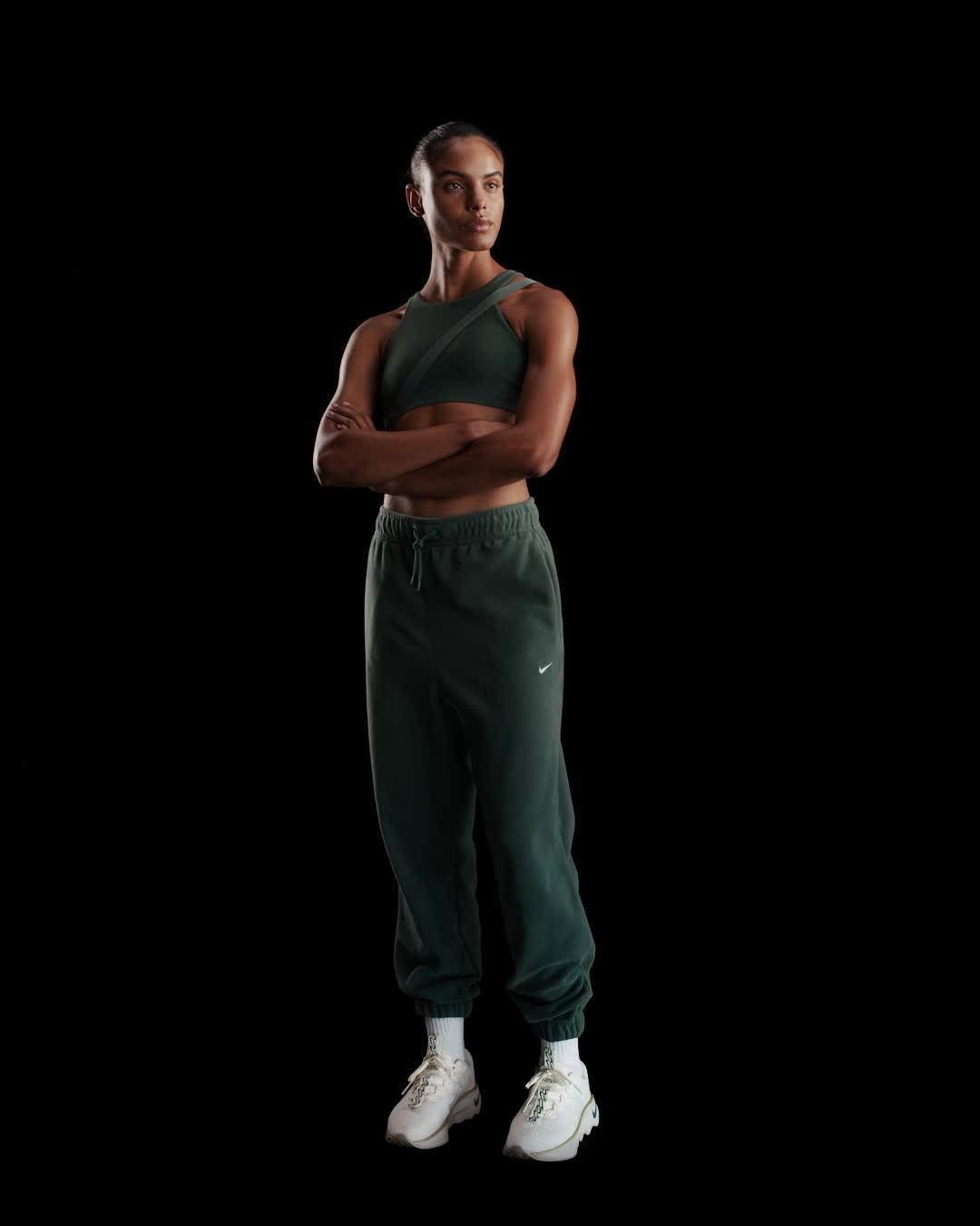 Nike Womens Therma-FIT One Loose Fleece Pants | FB5578-338 Product Image