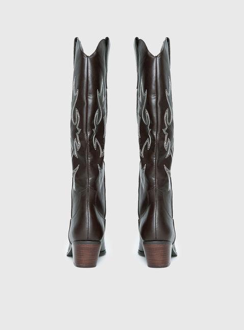 Billini Urson Boots Chocolate / White Product Image