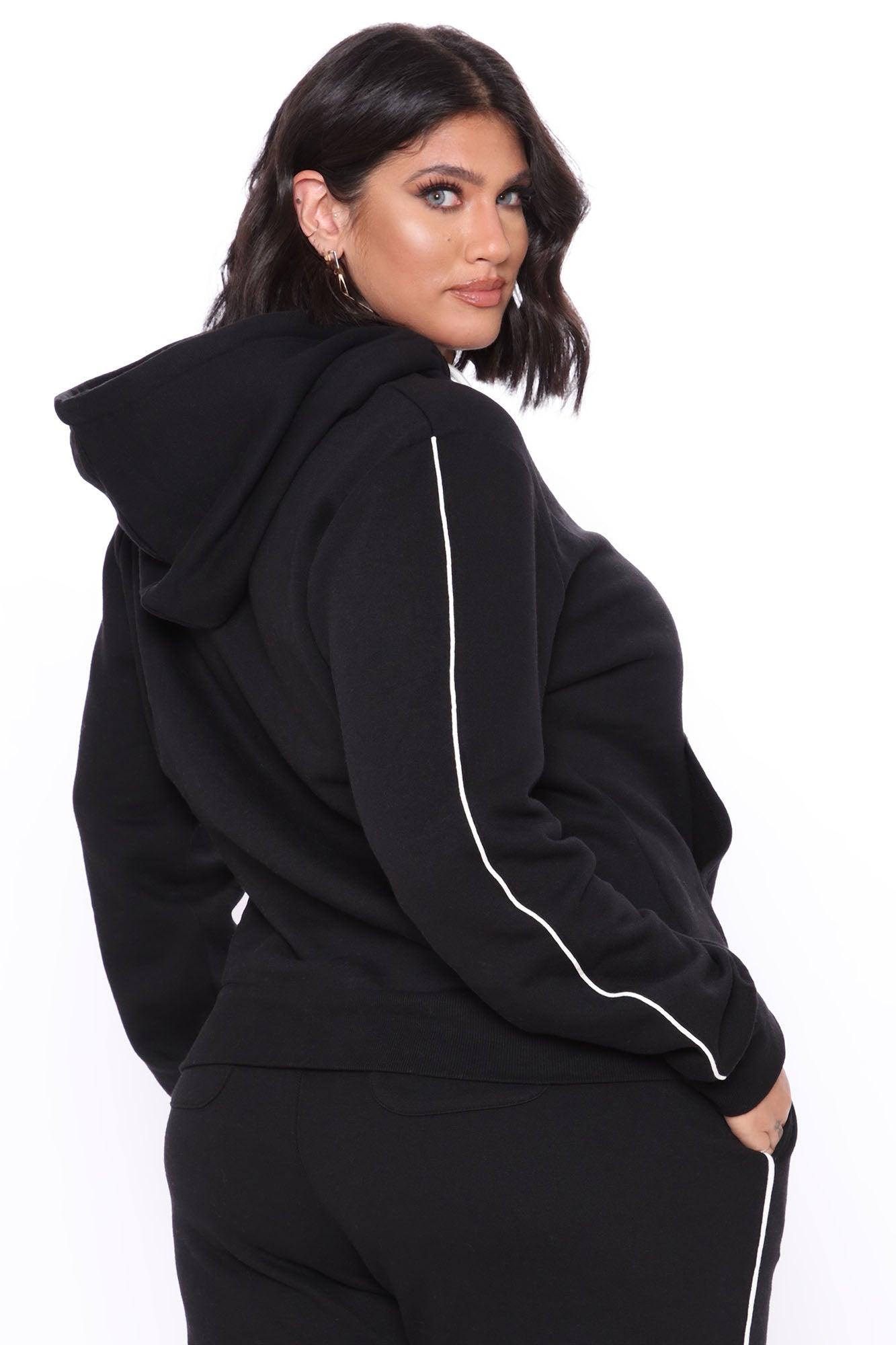 Tennis And Chill Fleece Pullover Hoodie - Black Product Image