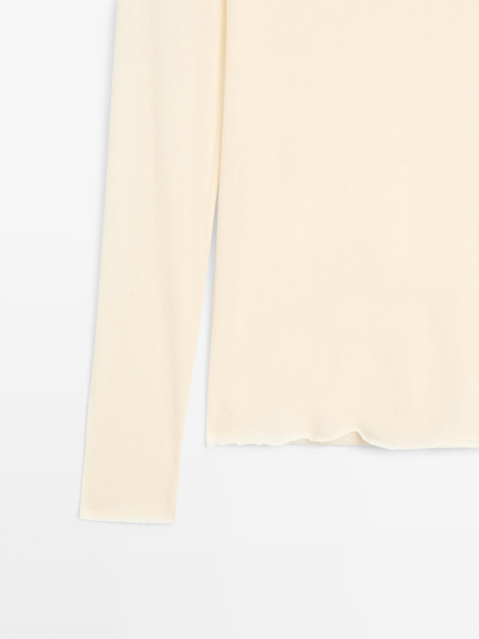 Lightweight long sleeve T-shirt Product Image