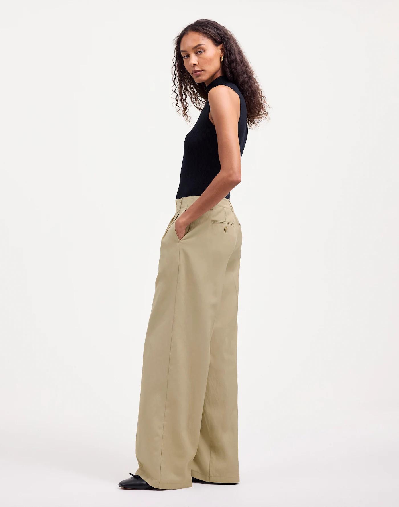 The Petite Harlow Wide-Leg Pant in Drapey Twill Product Image