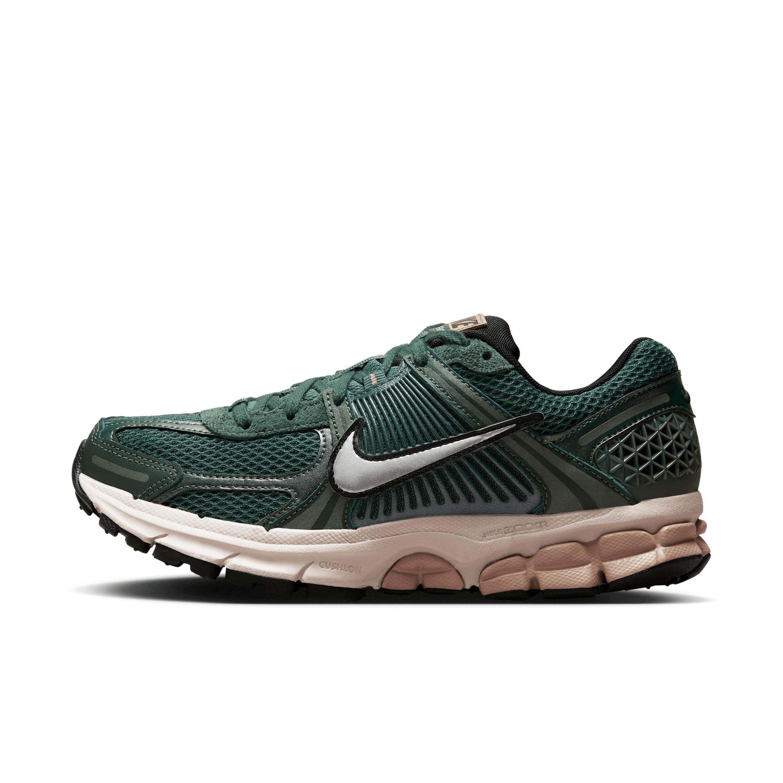 Nike Women's Zoom Vomero 5 Shoes Product Image