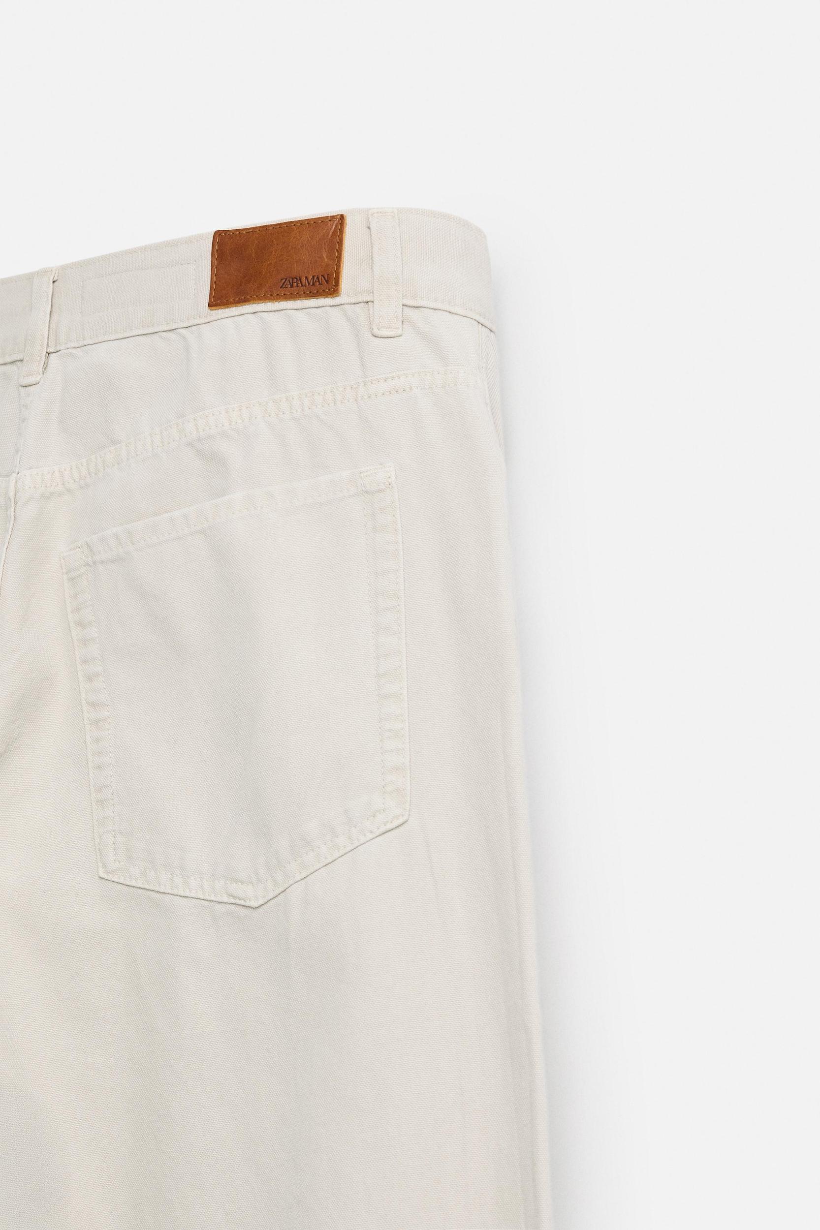 RELAXED STRAIGHT FIT JEANS Product Image