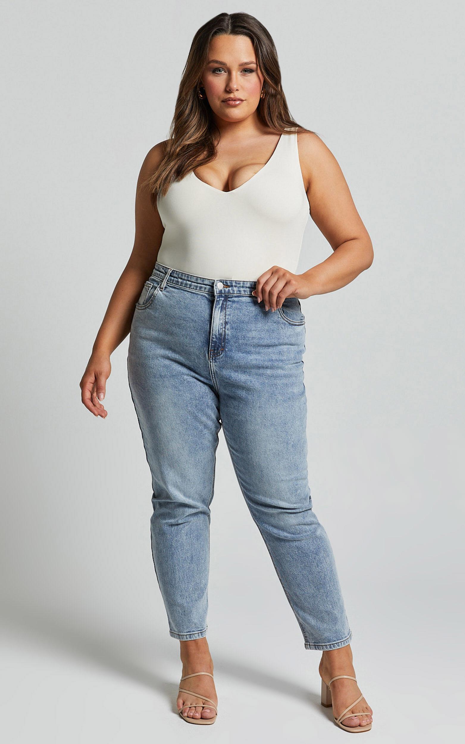 Kerrie Bodysuit - V Neck Bodysuit in Cream Product Image