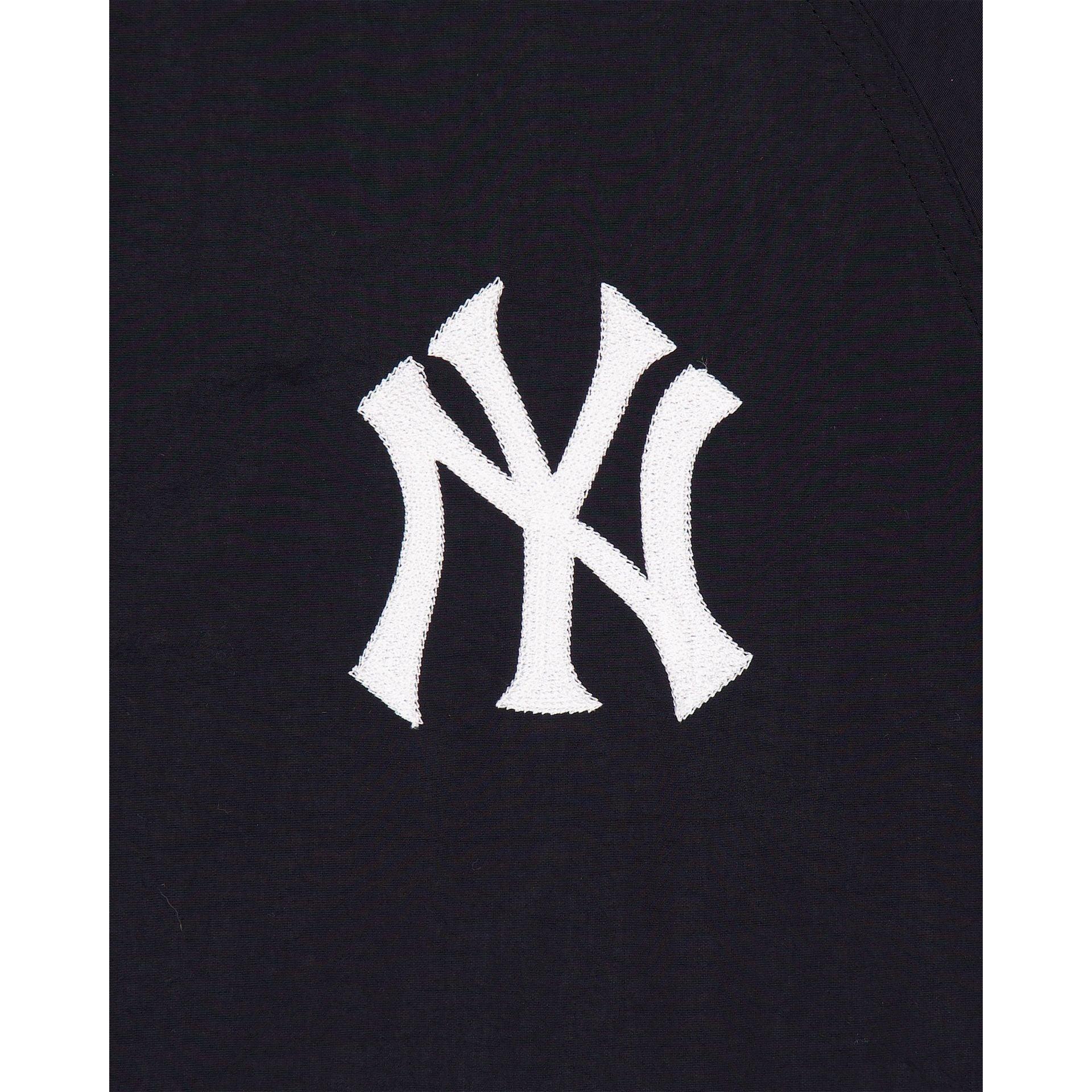 New York Yankees Outdoor Short Sleeve Anorak Male Product Image