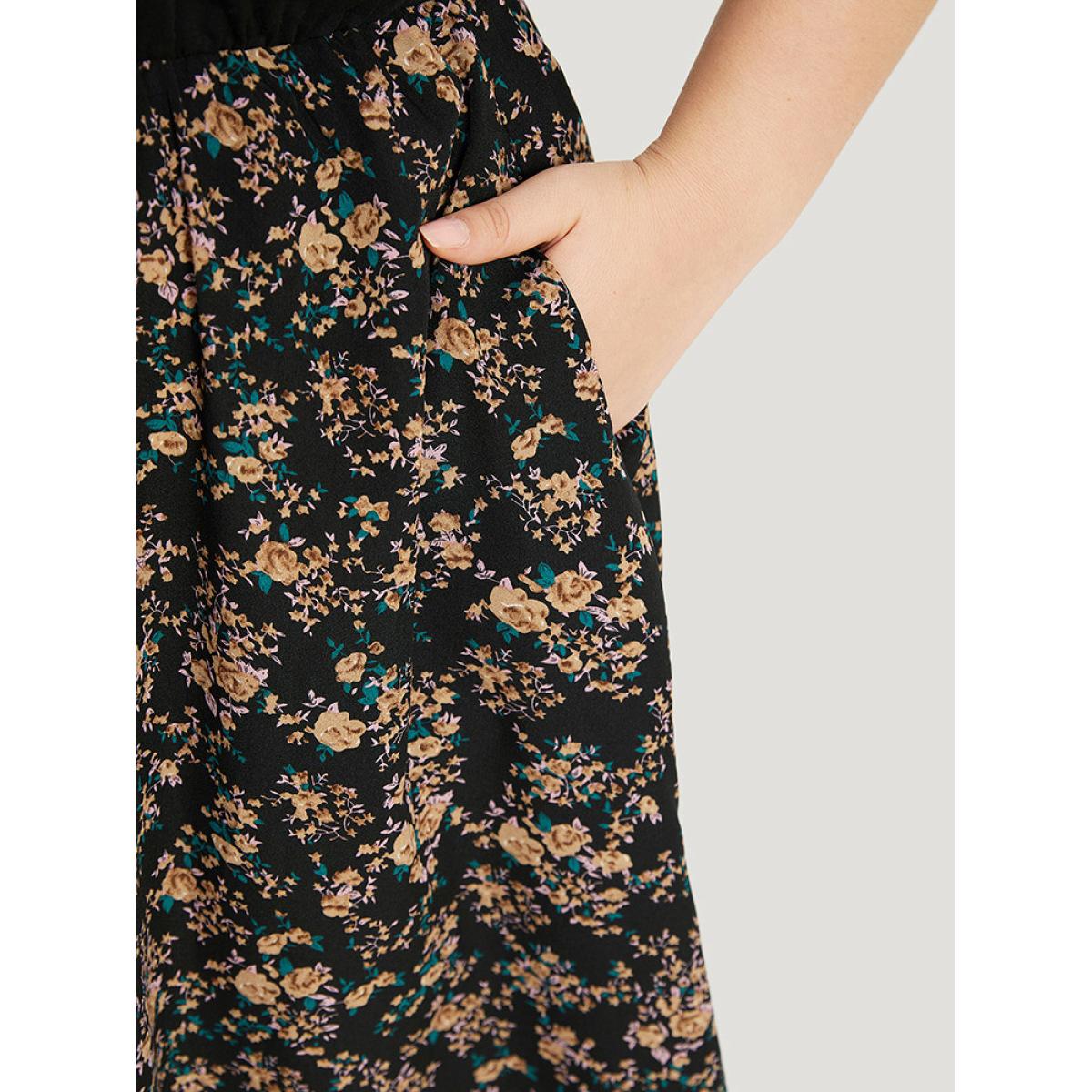 Plus Size Ditsy Floral Patchwork Pocket Batwing Sleeve Dress Black Women Elegant Plain V-neck Short sleeve Curvy Midi Dress BloomChic 22-24/3X Product Image