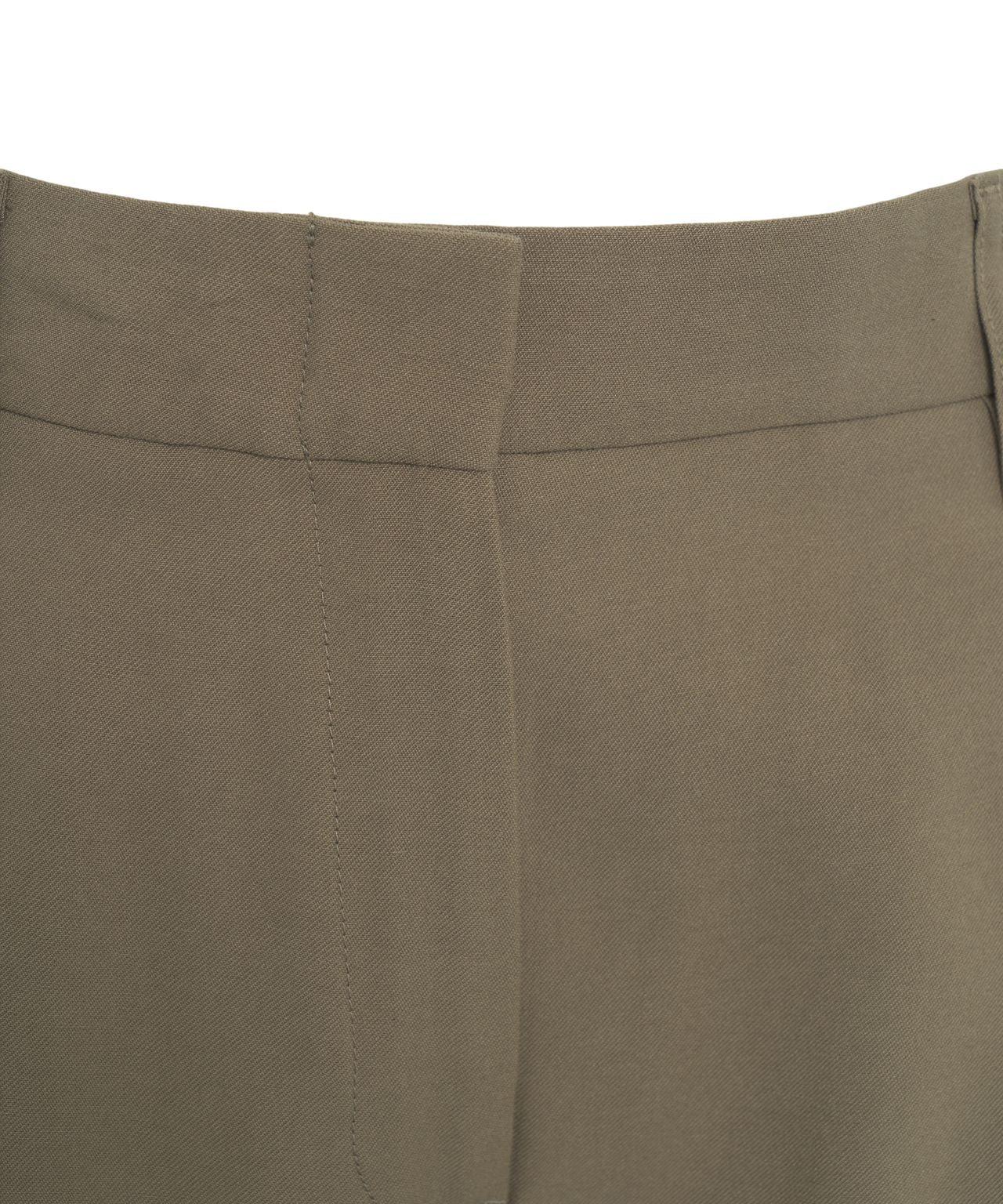 Pleated bermuda 'Anandi' Product Image