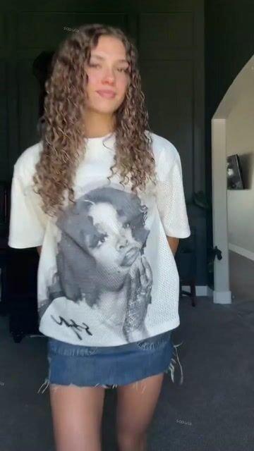 Vintage Sza Graphic Cropped Jerseys Mesh Tee Product Image