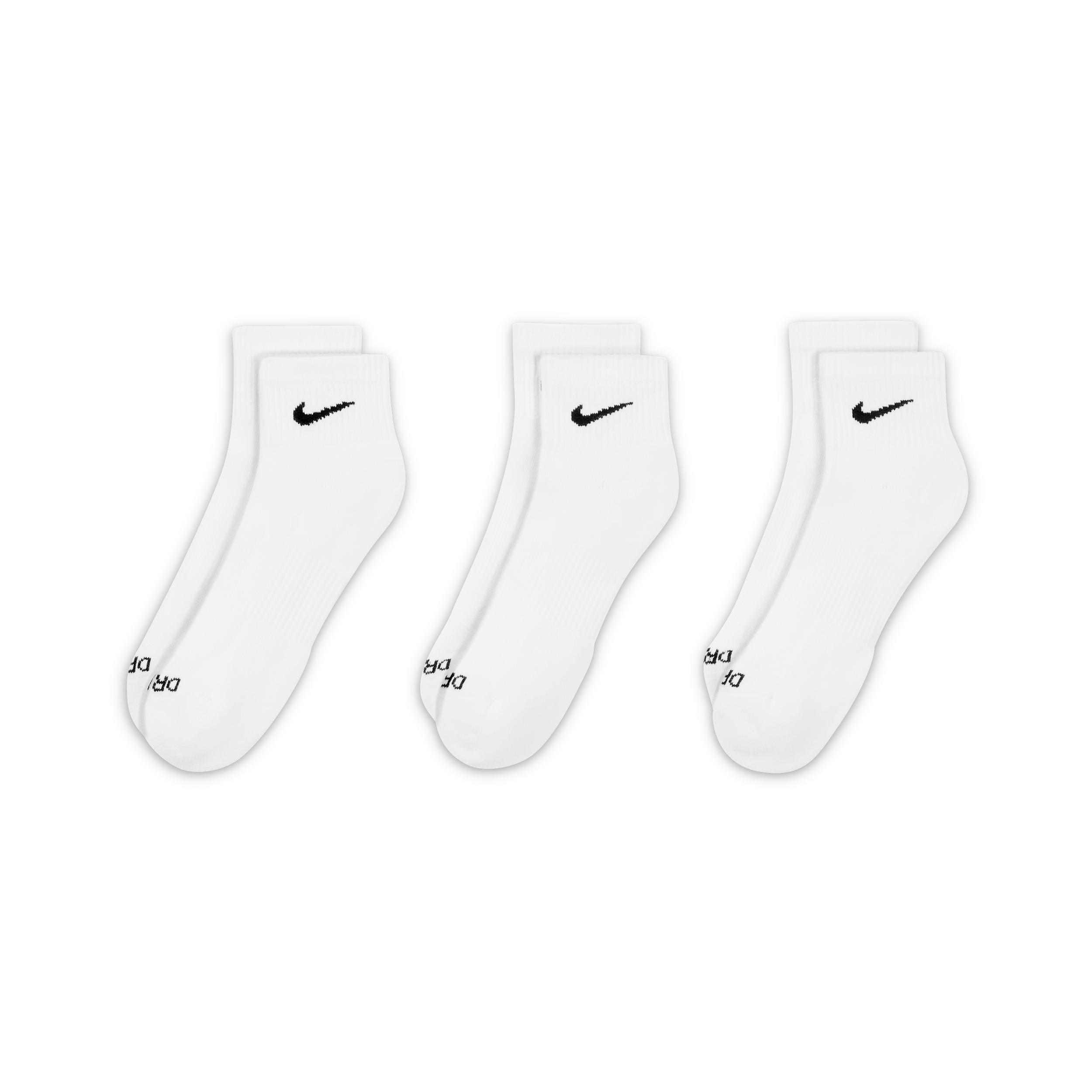 Nike Men's Everyday Plus Cushioned Training Ankle Socks (3 Pairs) Product Image