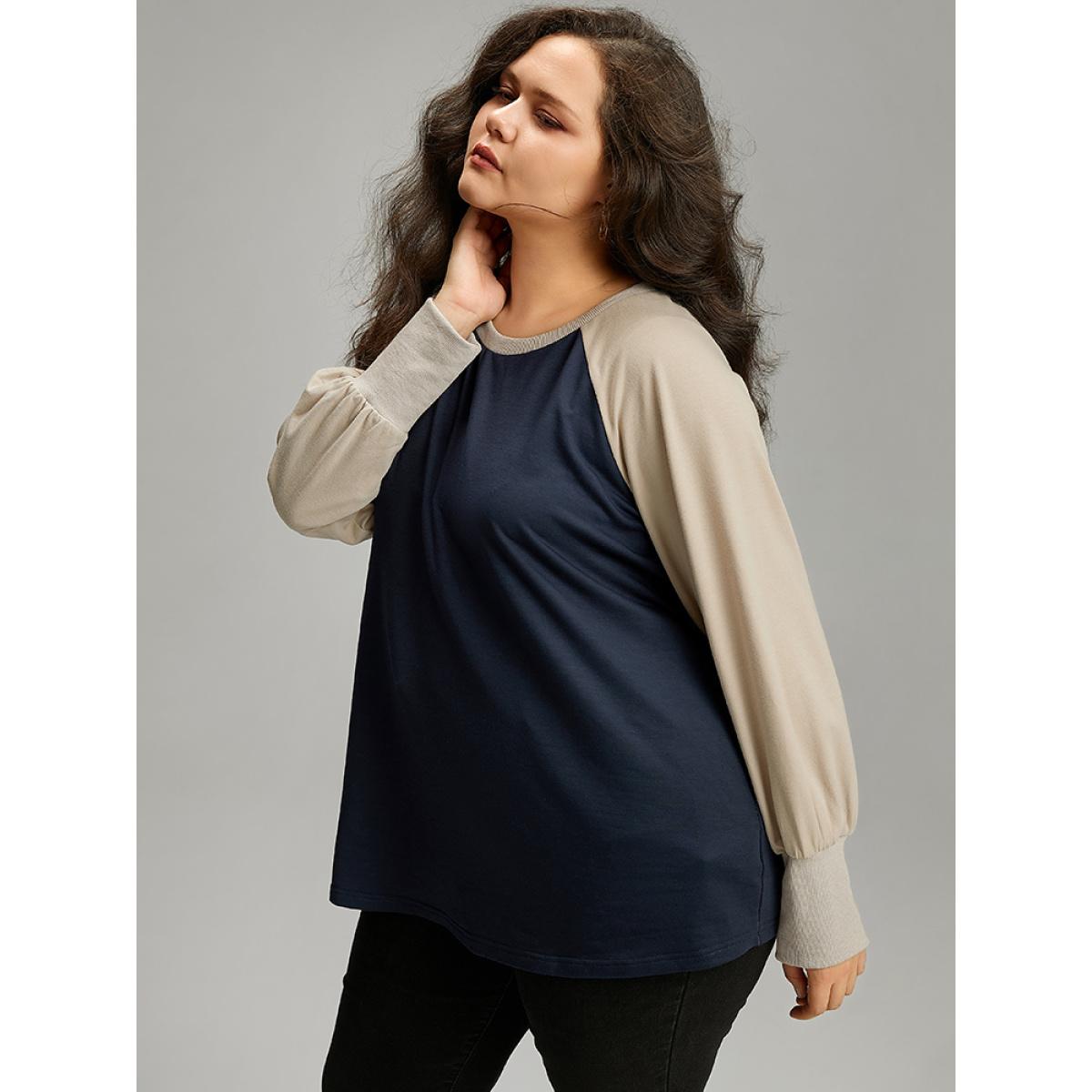 Plus Size Contrast Raglan Sleeve Elastic Cuffs Sweatshirt Women Navy Casual Contrast Round Neck Dailywear Sweatshirts BloomChic 22-24/3X Product Image