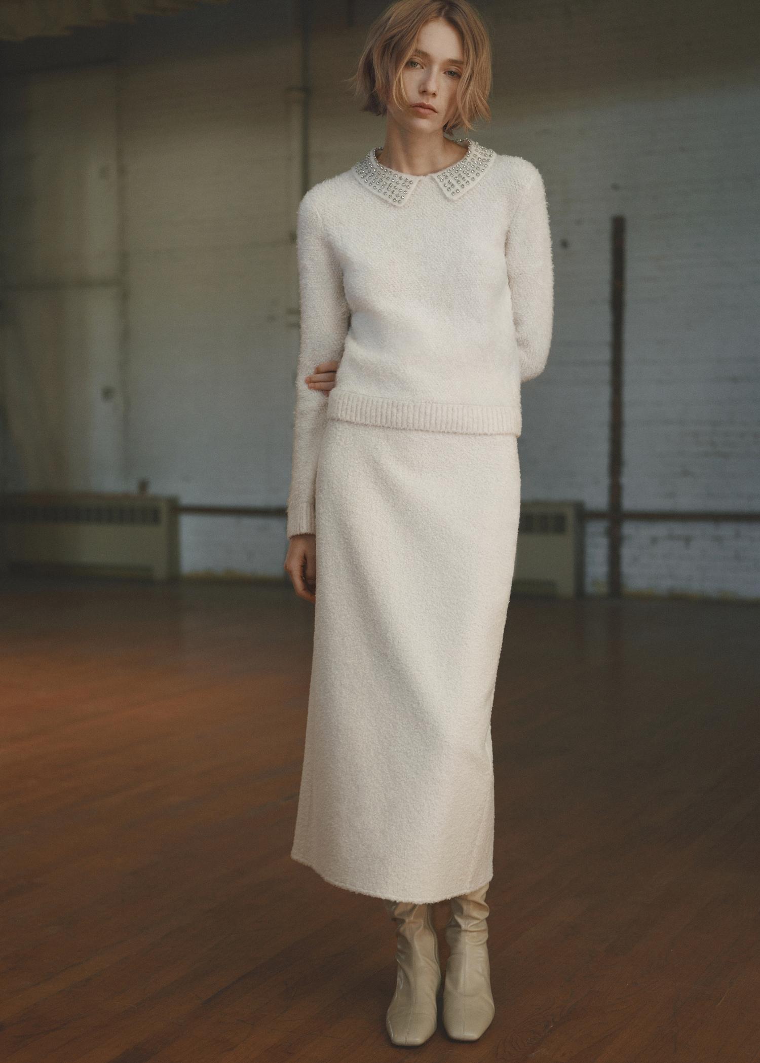 Bouclé midi-skirt - Women | MANGO USA Product Image