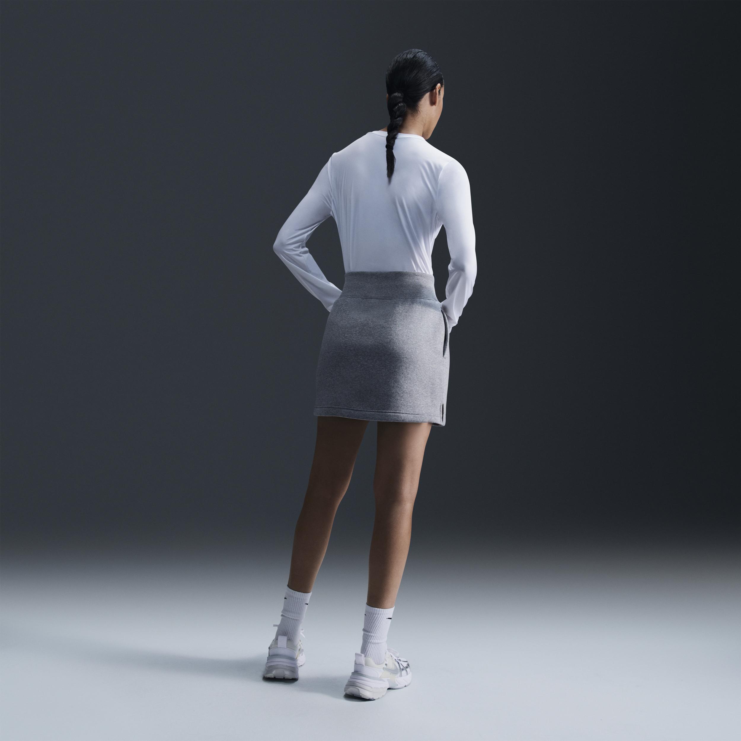 Nike Womens One Classic Dri-FIT Long-Sleeve Top | FN2801-100 Product Image