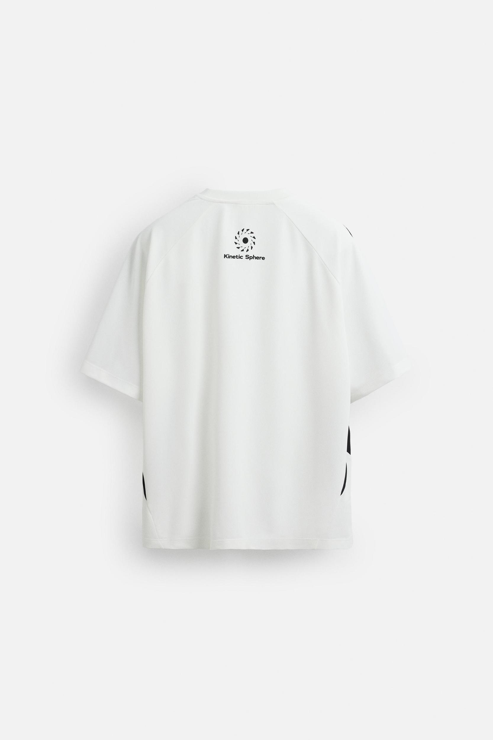 COLOR BLOCK TEXT T-SHIRT Product Image