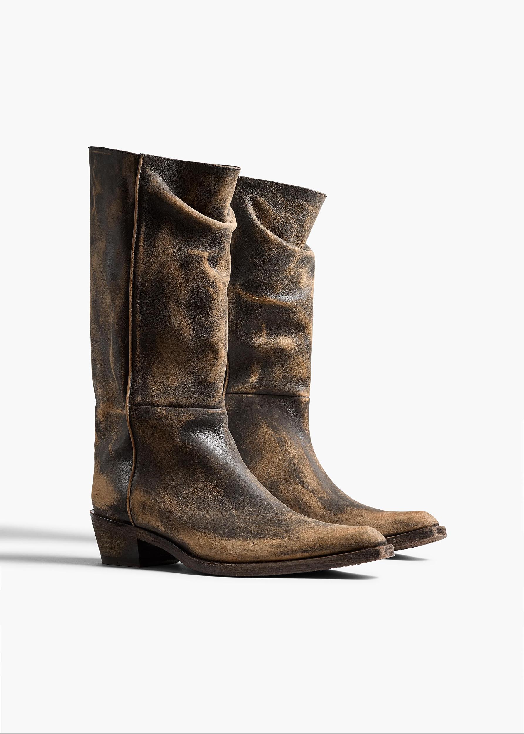 Clive Boot in Vintage Black Leather Product Image