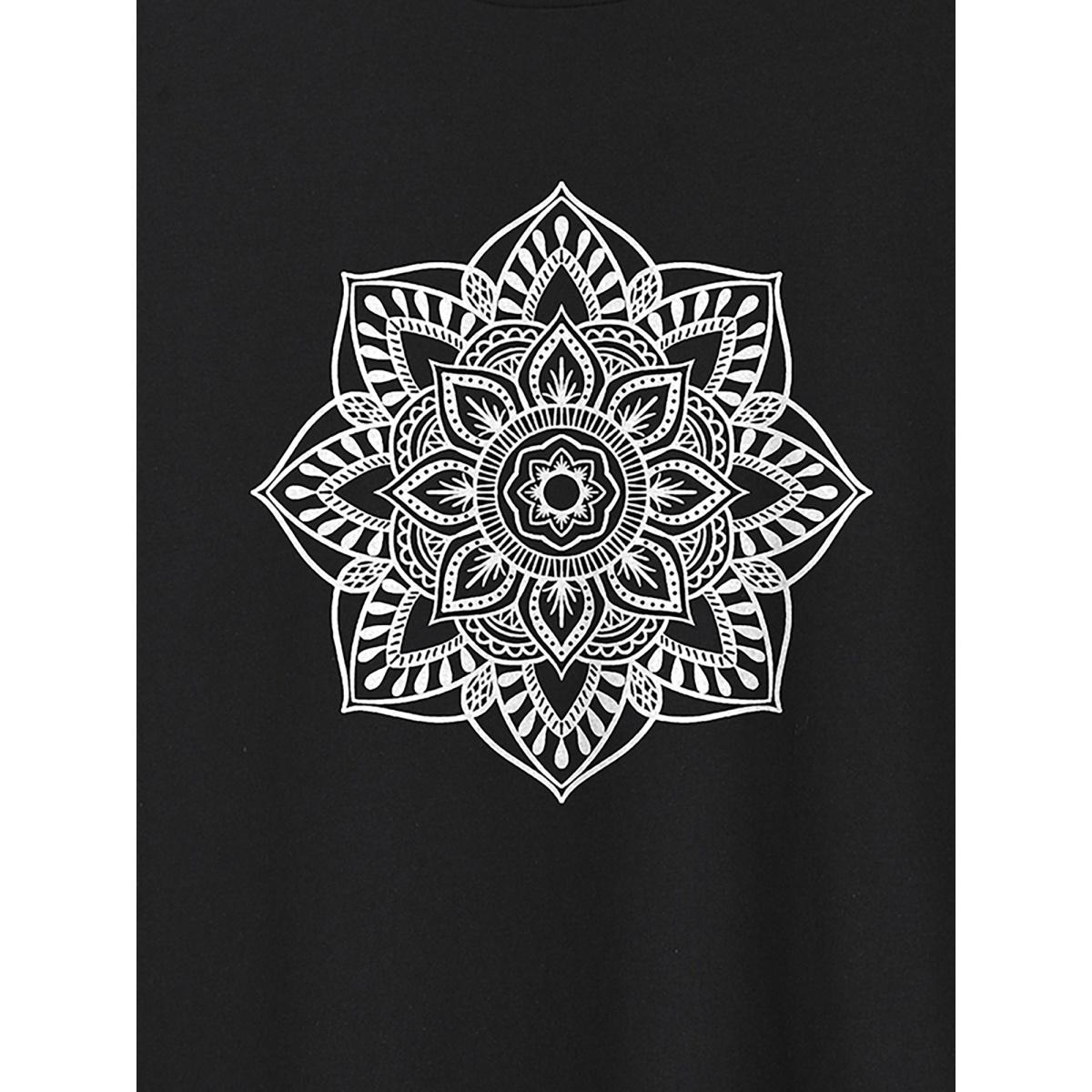 Plus Size Boho Floral Motif Round Neck T-Shirt Pureblack Women Non Natural Flowers Round Neck Everyday-Casual T-shirts BloomChic 30/6X Product Image