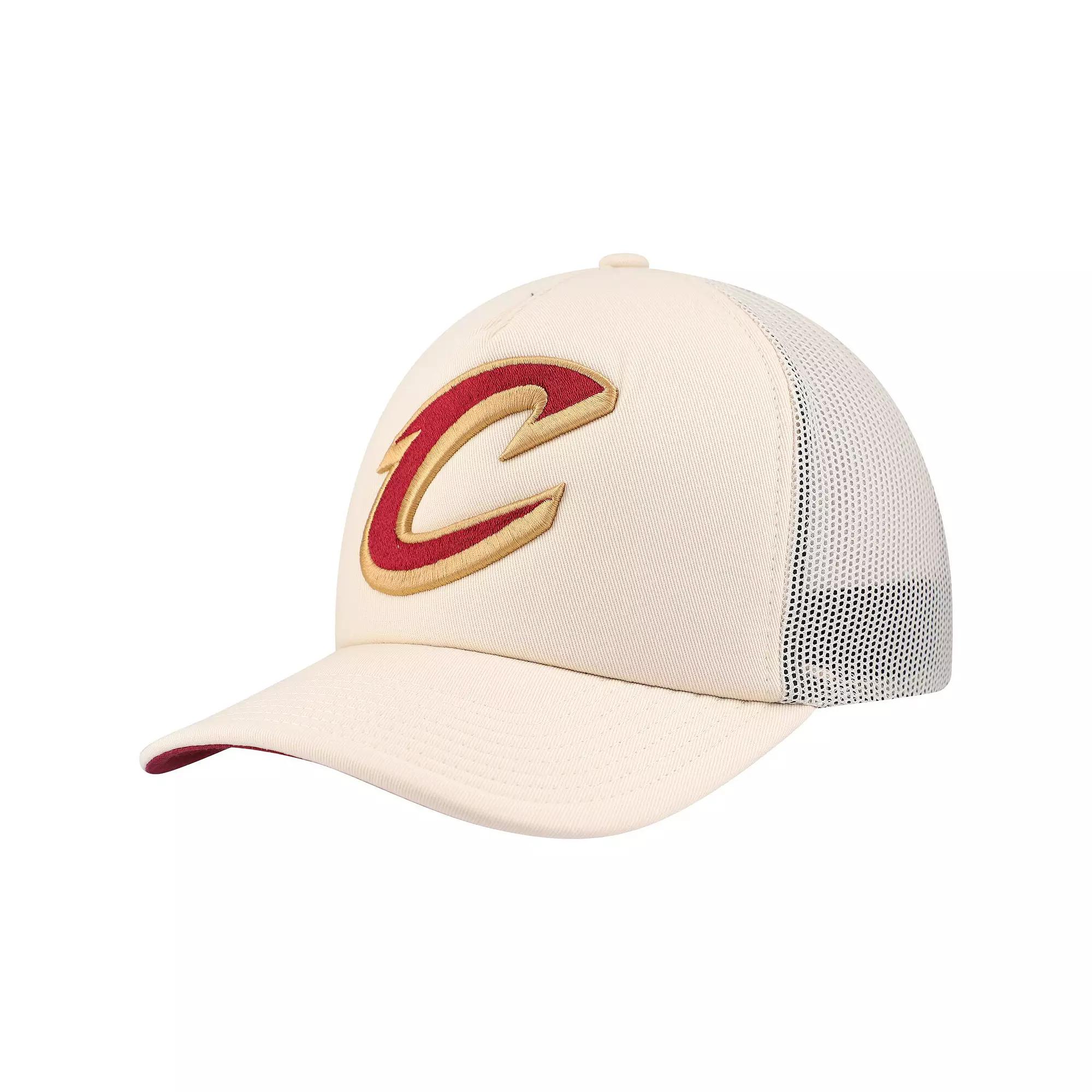 Men's Mitchell & Ness Cream Cleveland Cavaliers Trucker Adjustable Hat, Beige Product Image