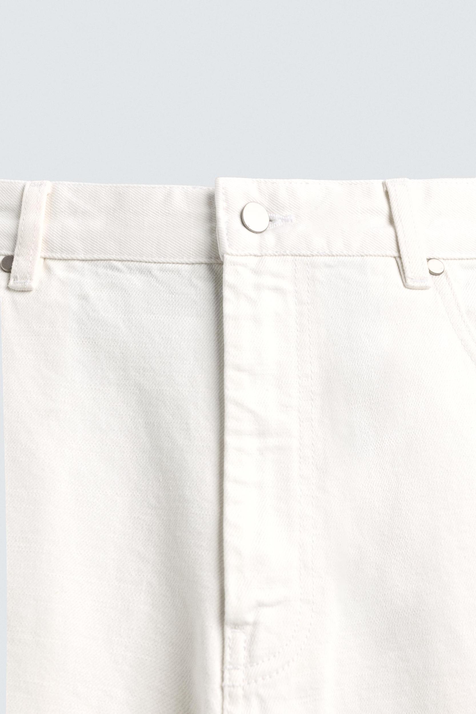 WIDE FIT JEANS Product Image