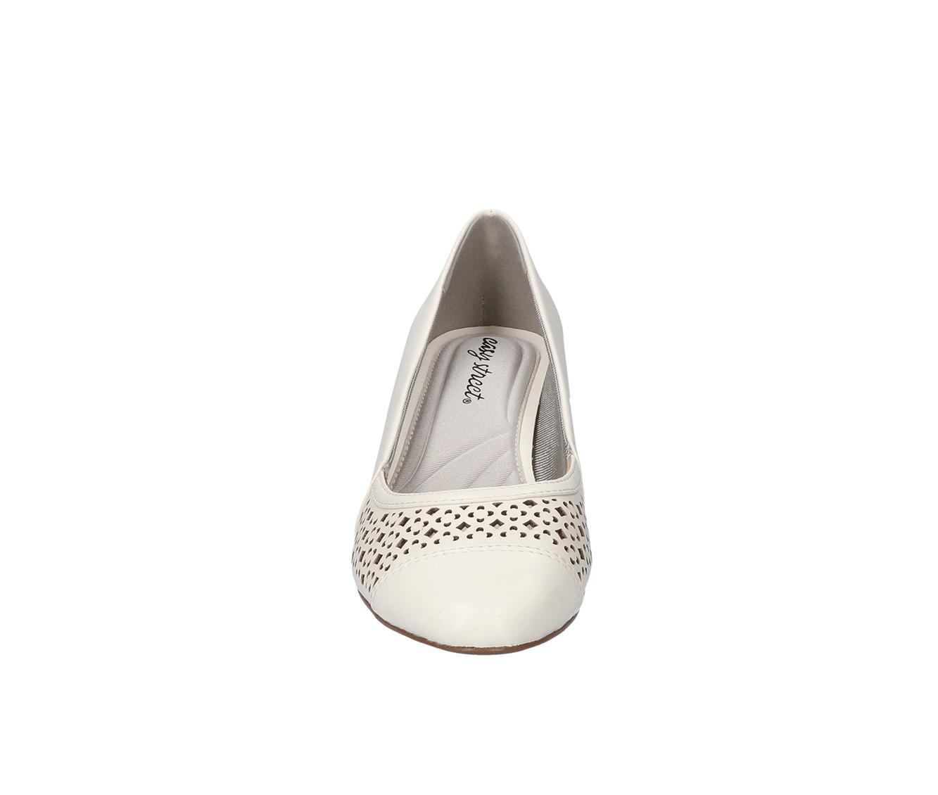 Women's Easy Street Neva Pumps Product Image
