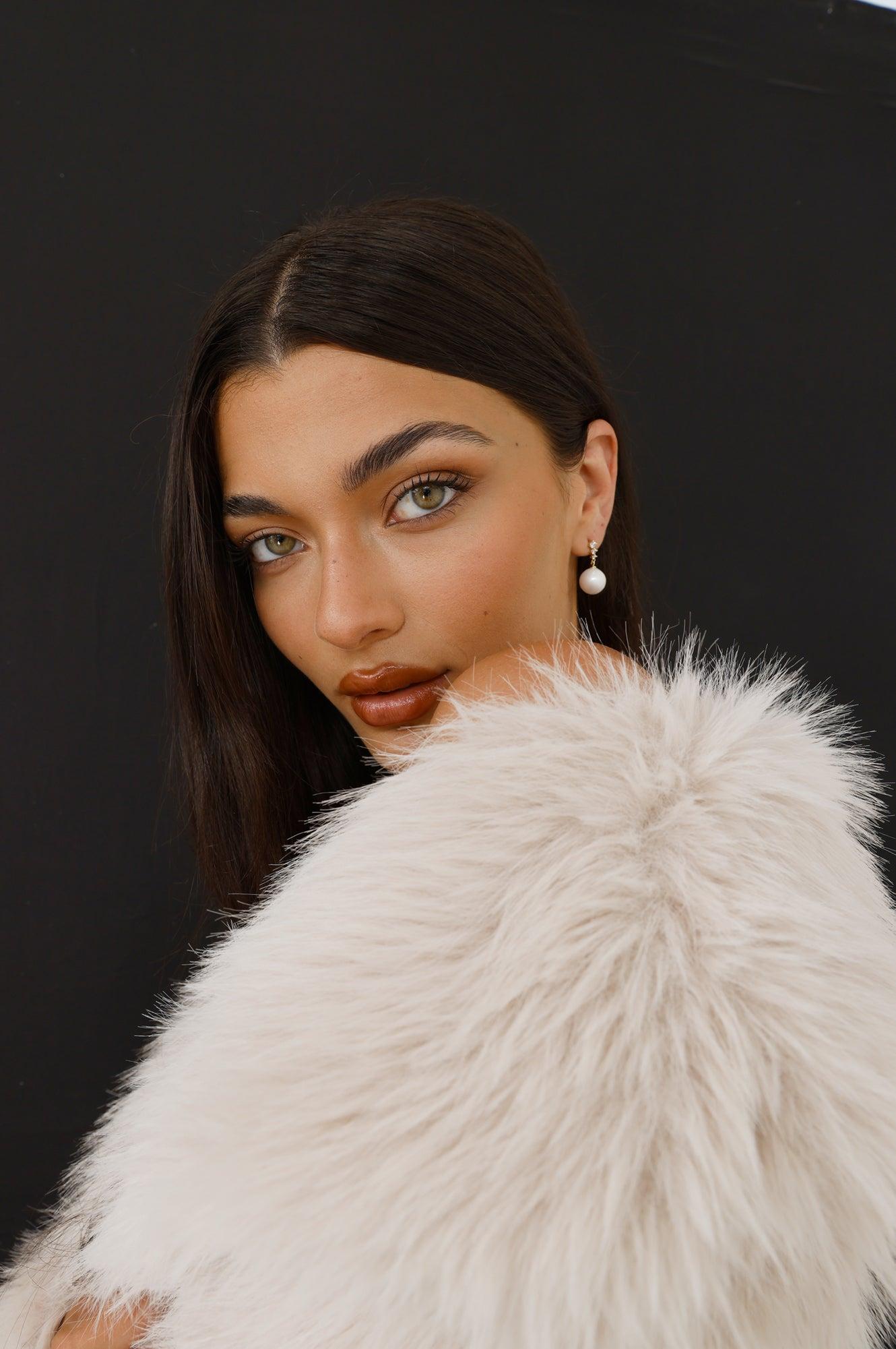 Dazzle Me Earrings Gold Product Image