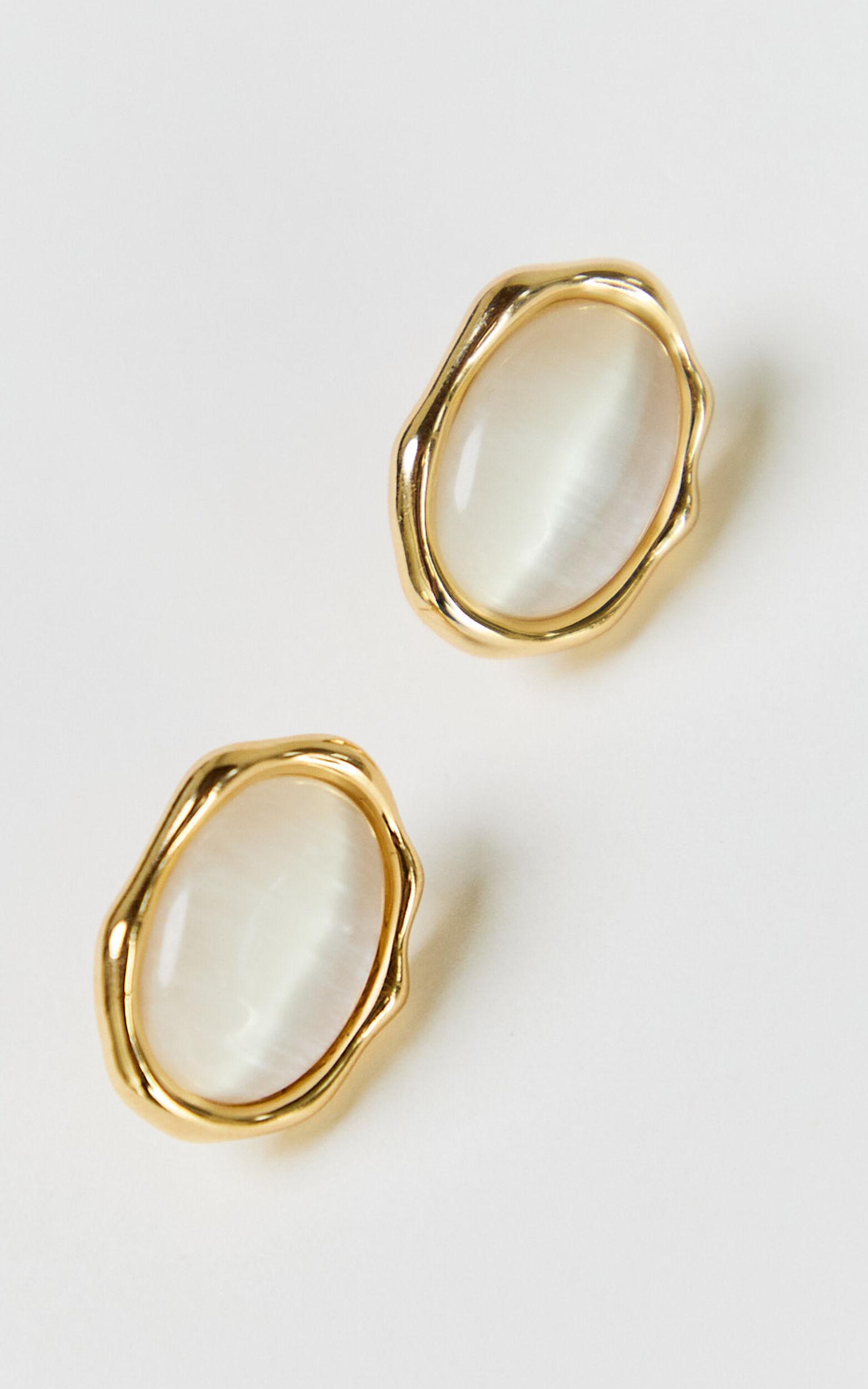 Eleanor Earrings - Pearl Stud Earrings in Gold Product Image