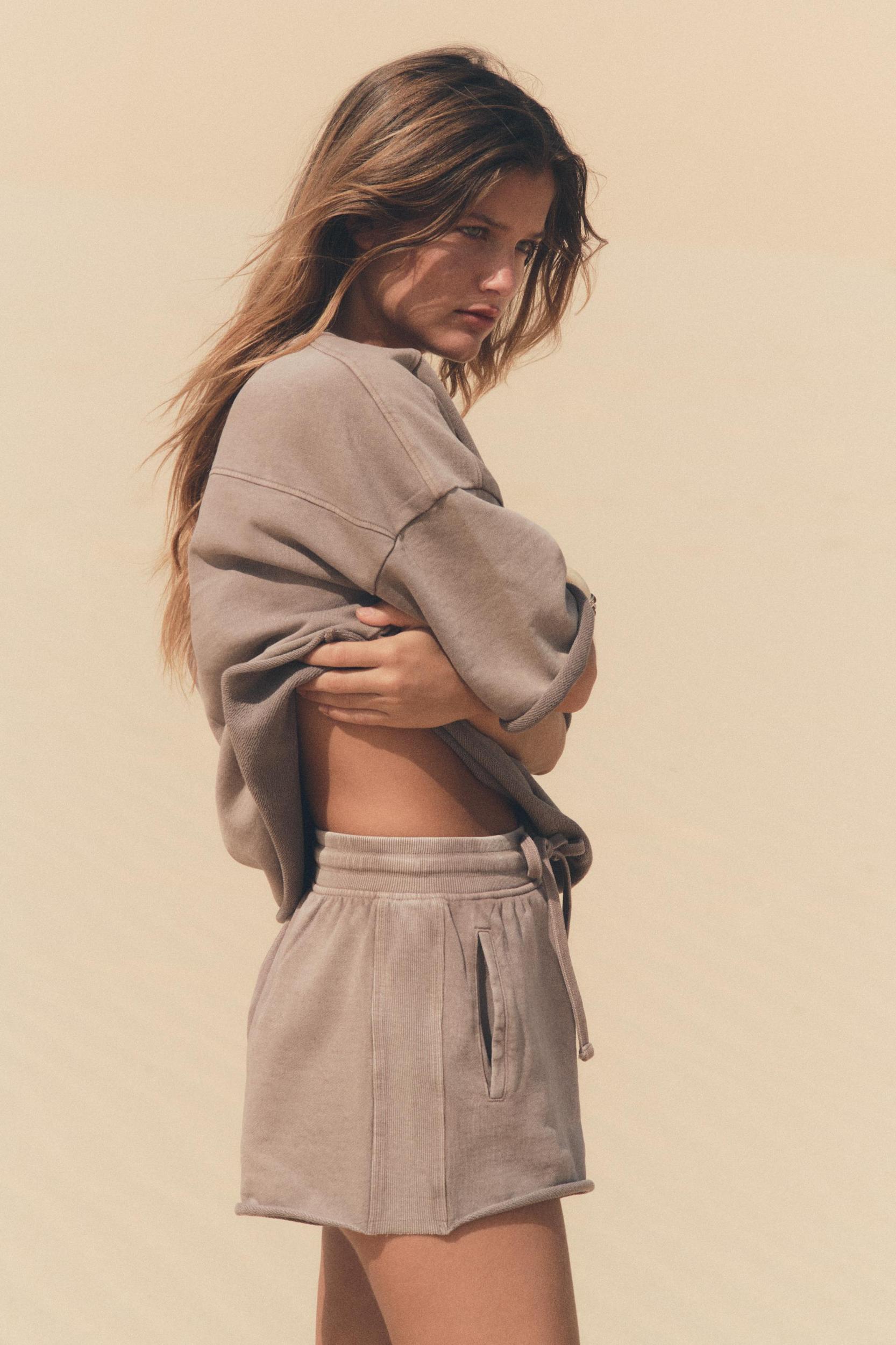 WASHED EFFECT FLEECE SHORTS Product Image