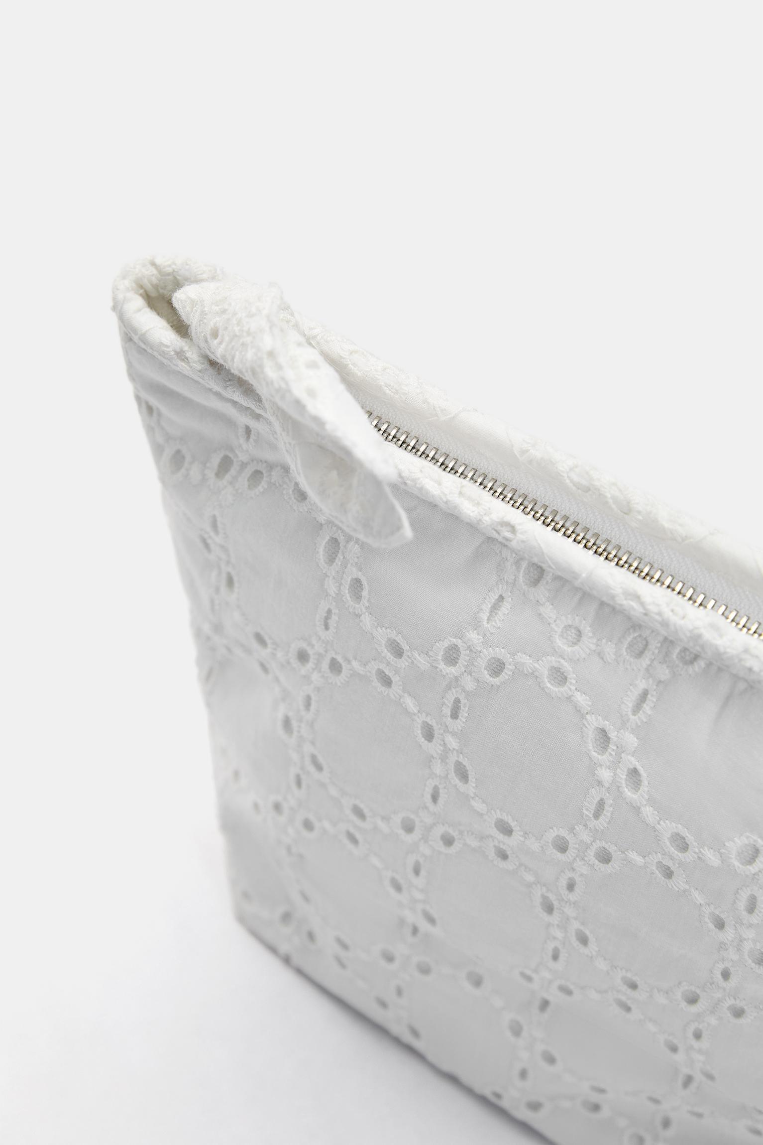 Embroidered make-up bag Product Image