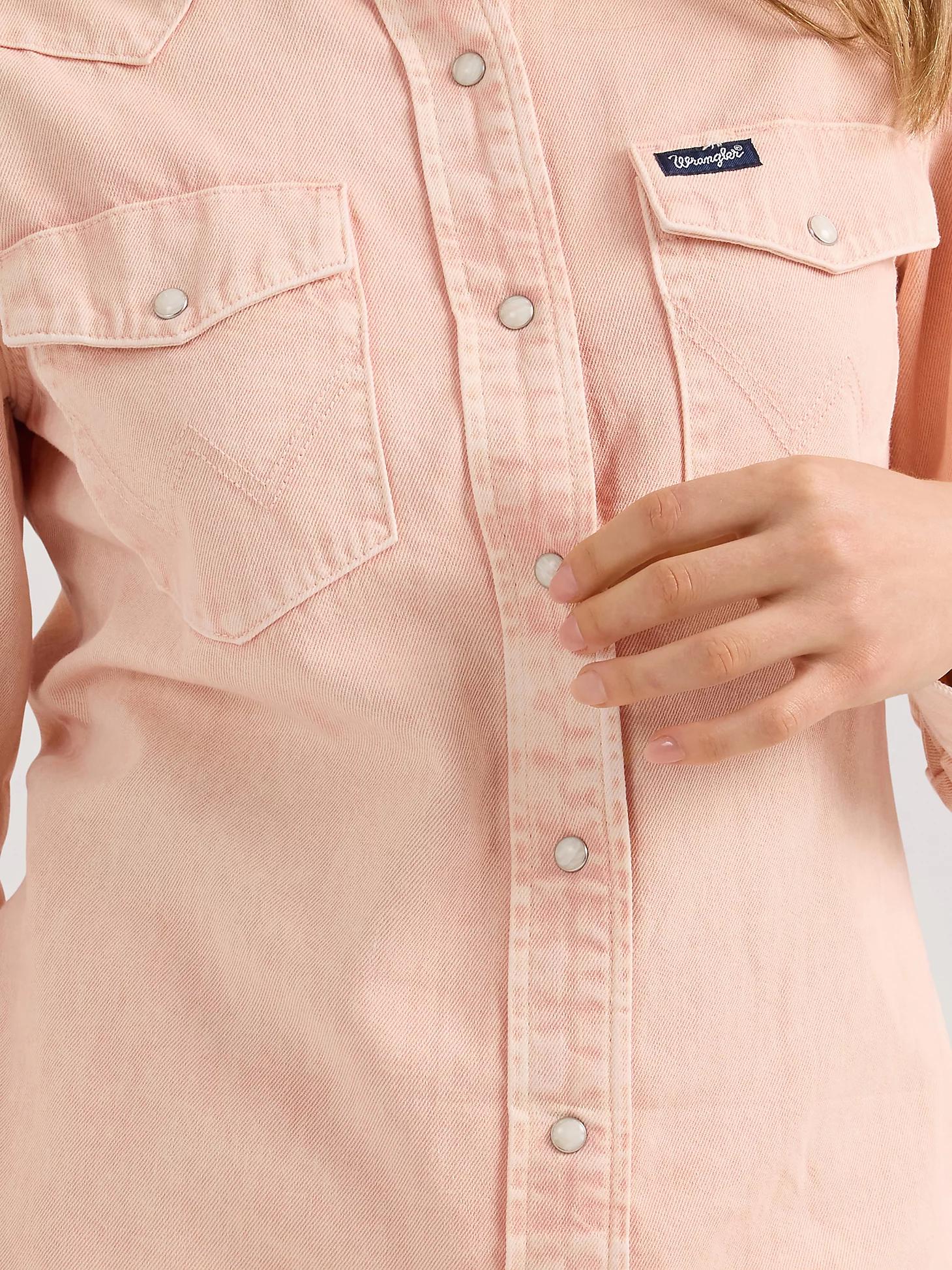 Women's Wrangler Colorwash Slim Western Snap Shirt Product Image