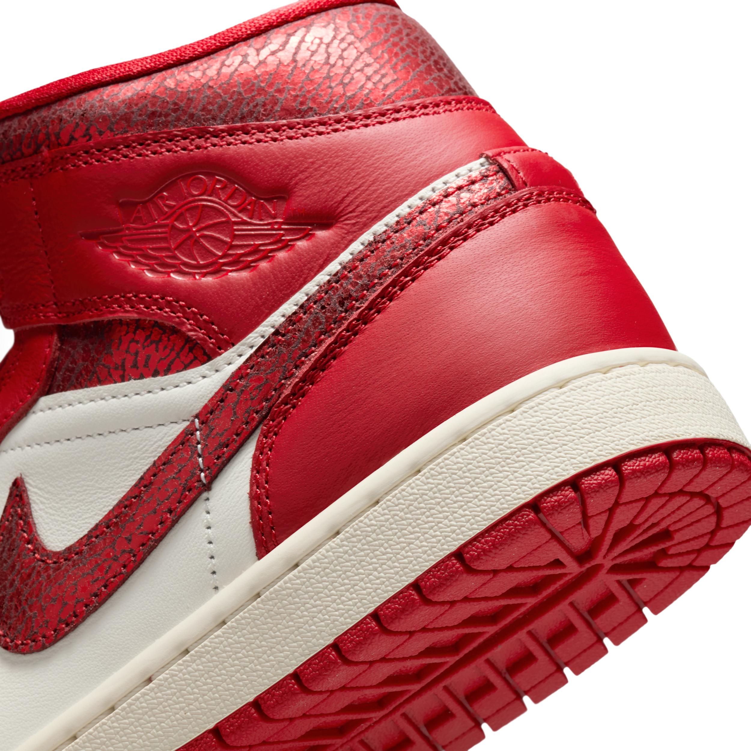 Women's Air Jordan 1 Mid SE Shoes Product Image