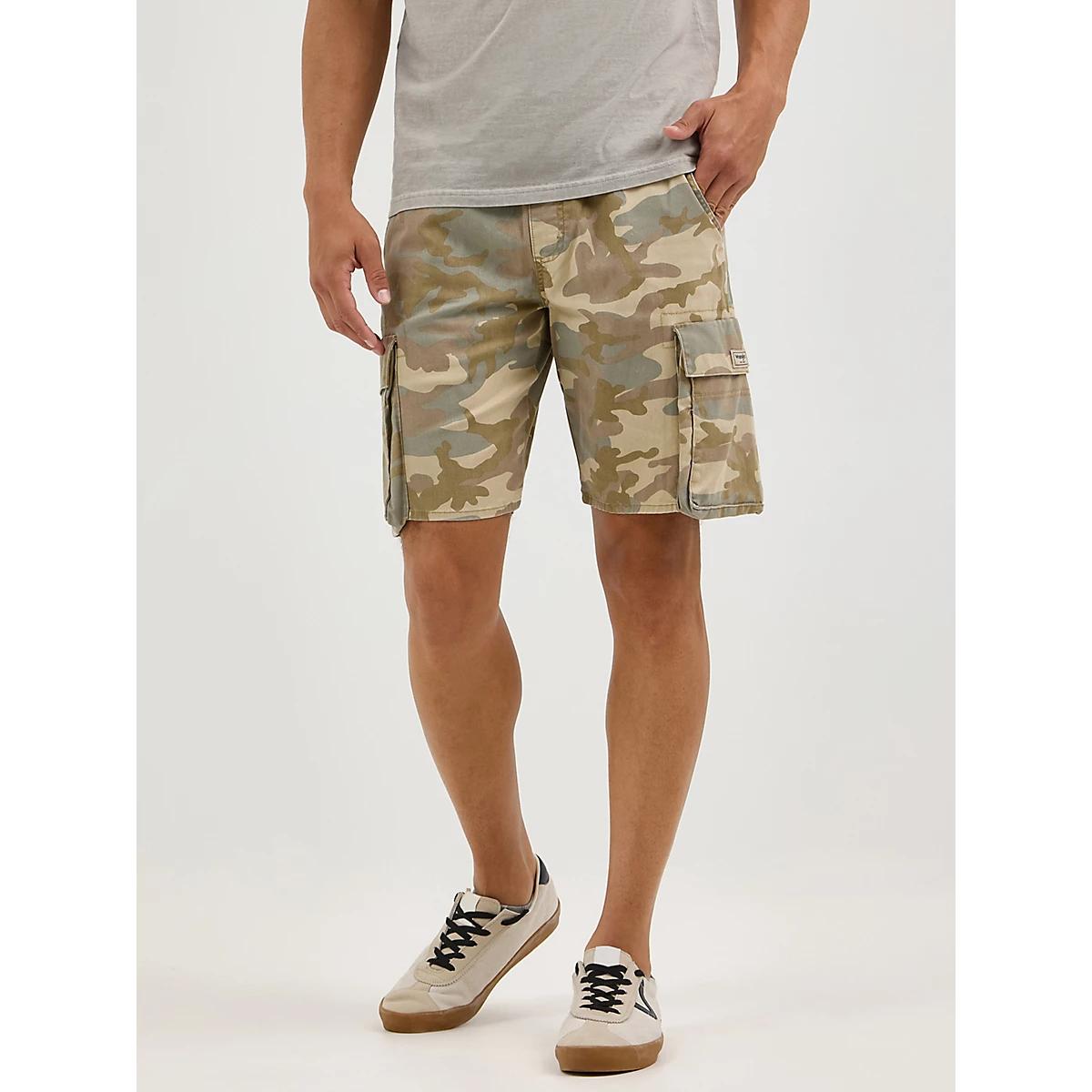 Men's Cargo Twill Short in Pine Product Image