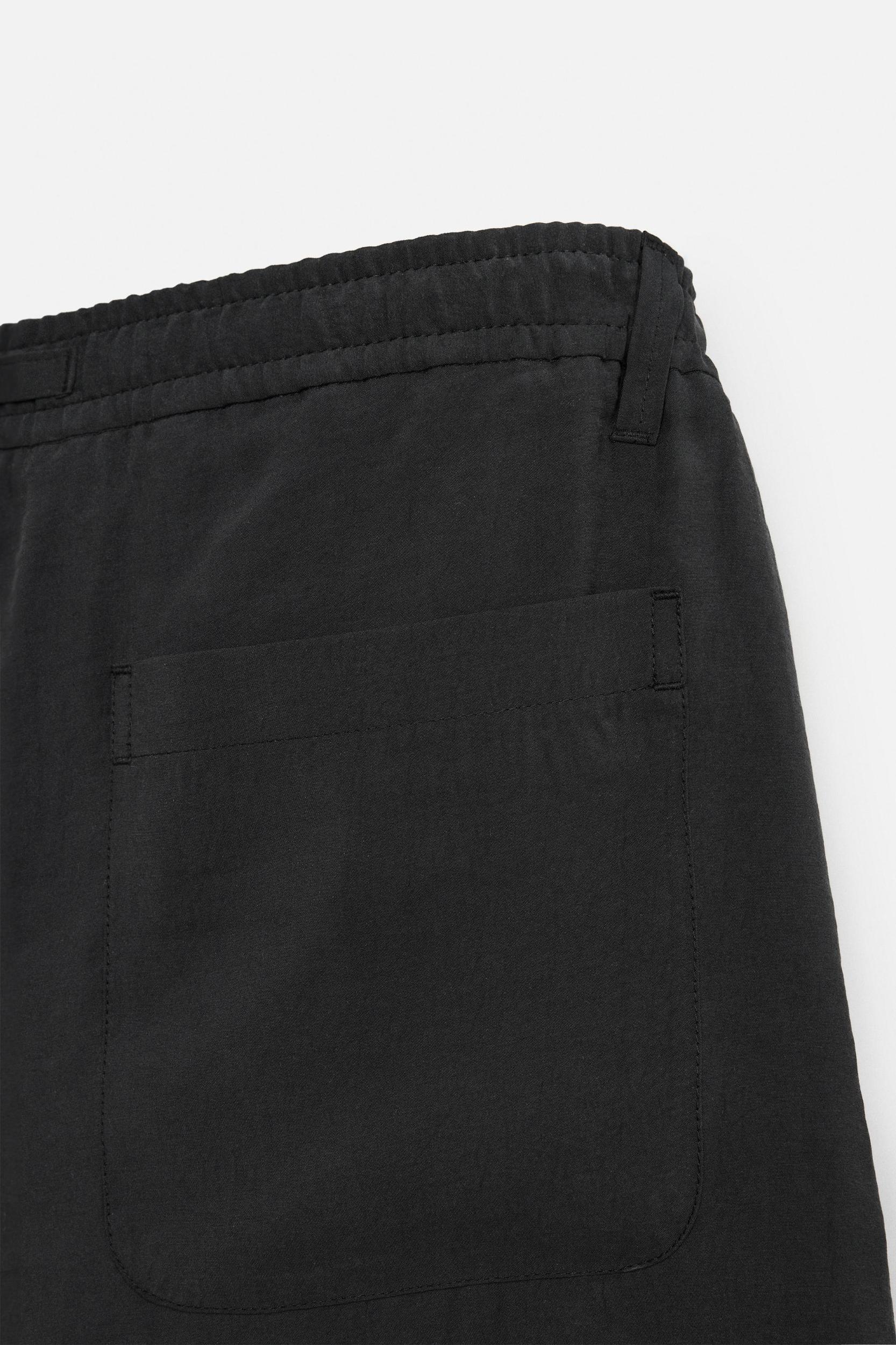 SHORT REGULAR FIT SHORTS Product Image