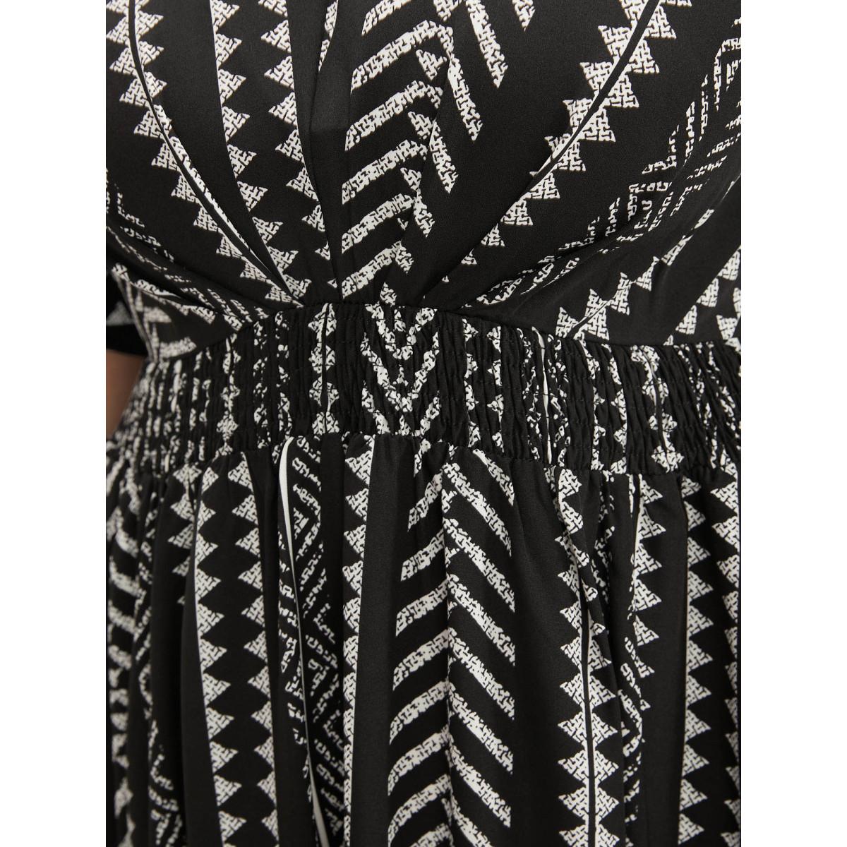 Plus Size Solid Geometric Dolman Sleeve Pocket Shirred Split Hem Dress Black Women Boho Non V-neck Half Sleeve Curvy Long Dress BloomChic 26/4X Product Image