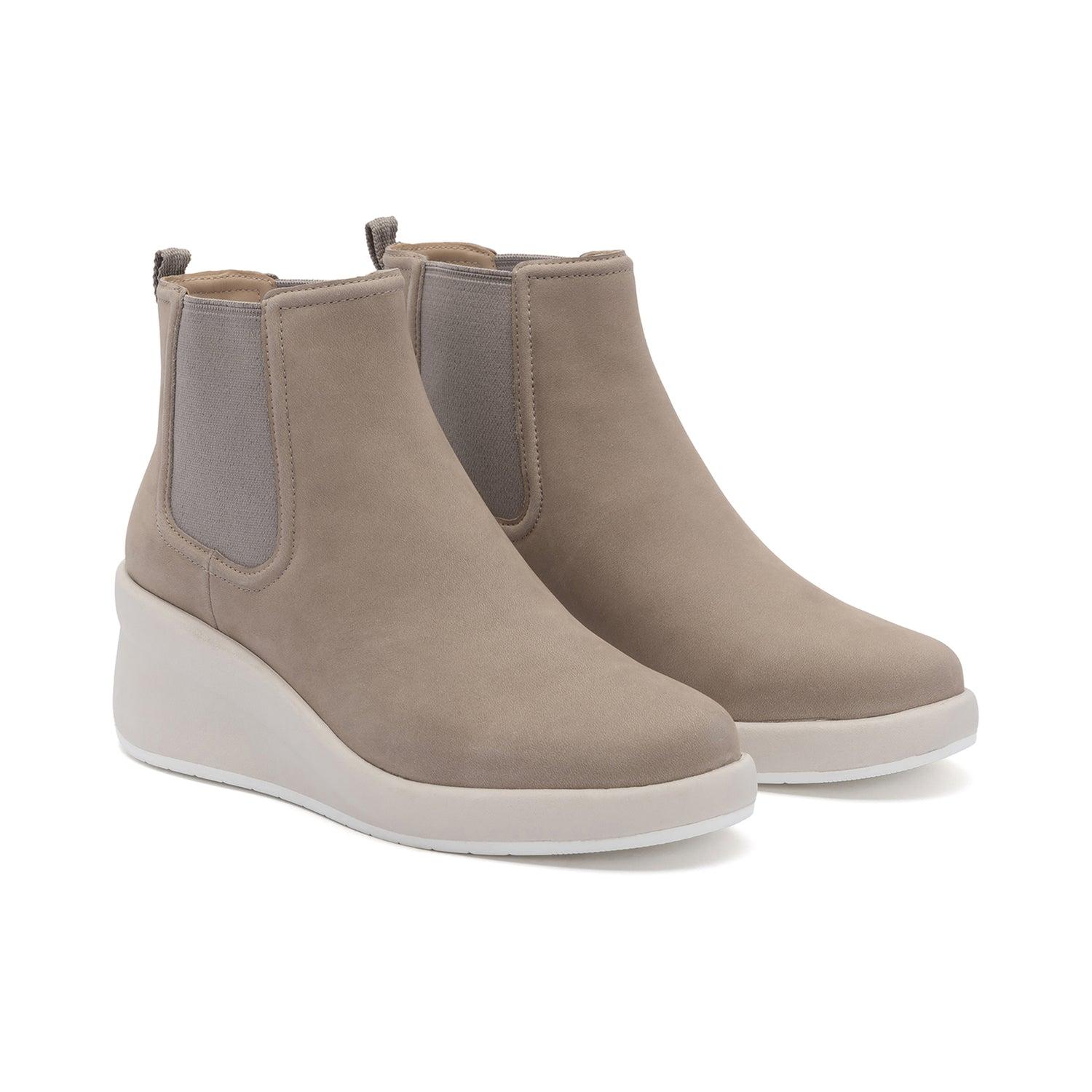 Passage Chelsea Metatarsal Female Product Image