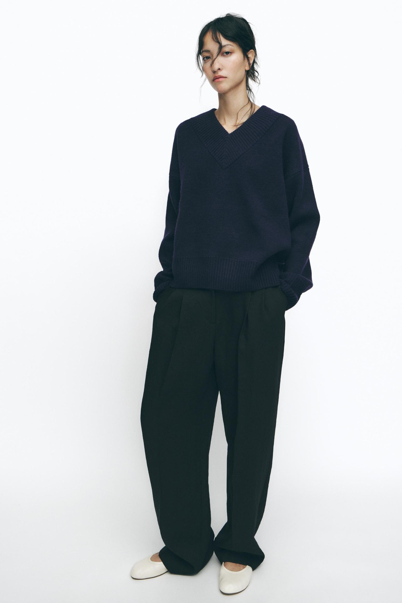 STRAIGHT CUT PLEATED PANTS Product Image