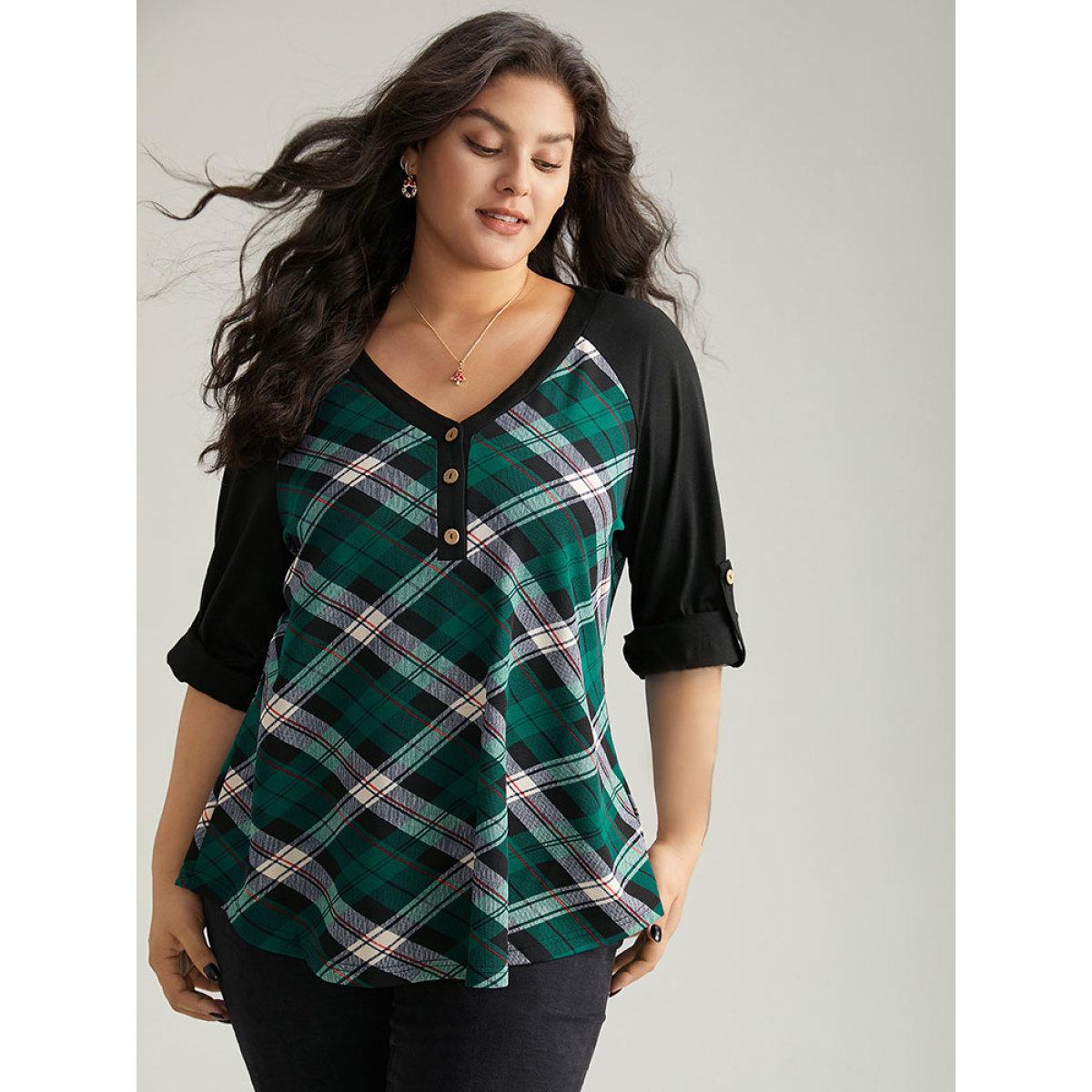 Plus Size Plaid Contrast Roll Raglan Sleeve T-shirt Green Women Casual Contrast Plaid V-neck Festival-Christmas T-shirts BloomChic 22-24/3X Product Image