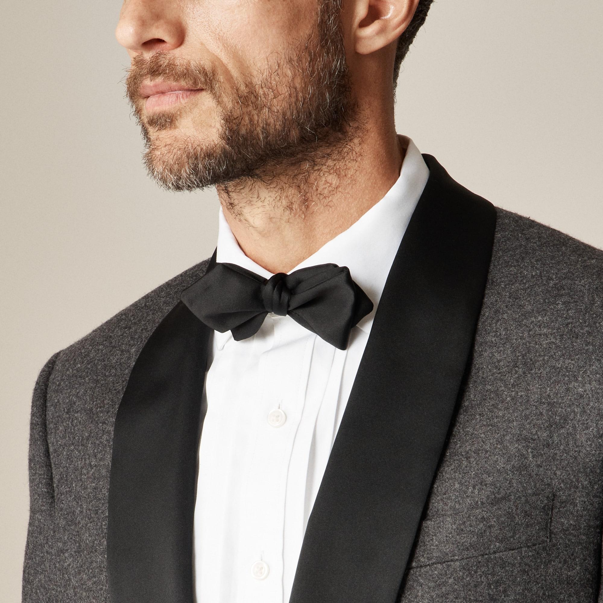 Limited-edition Relaxed-fit shawl-collar tuxedo jacket in English wool flannel Product Image