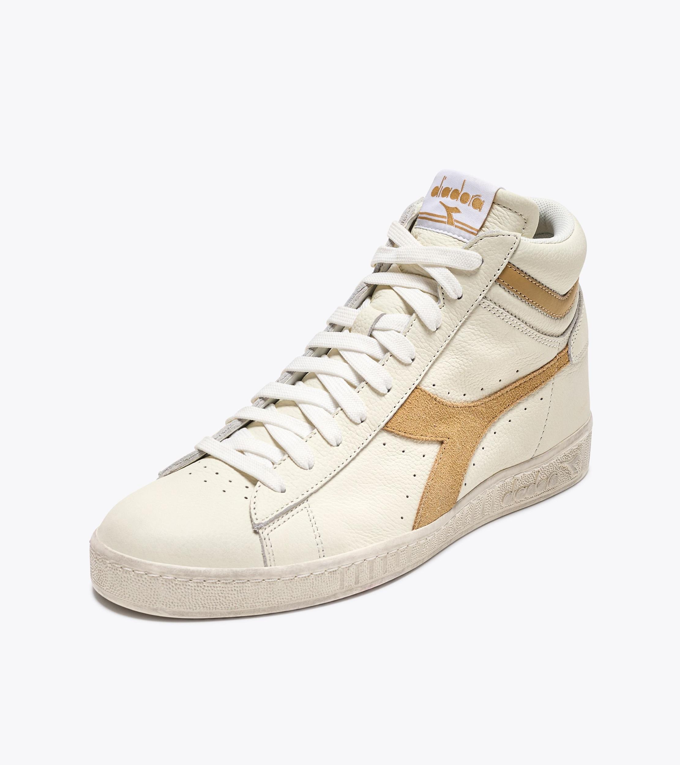GAME L HIGH WAXED SUEDE POP Product Image