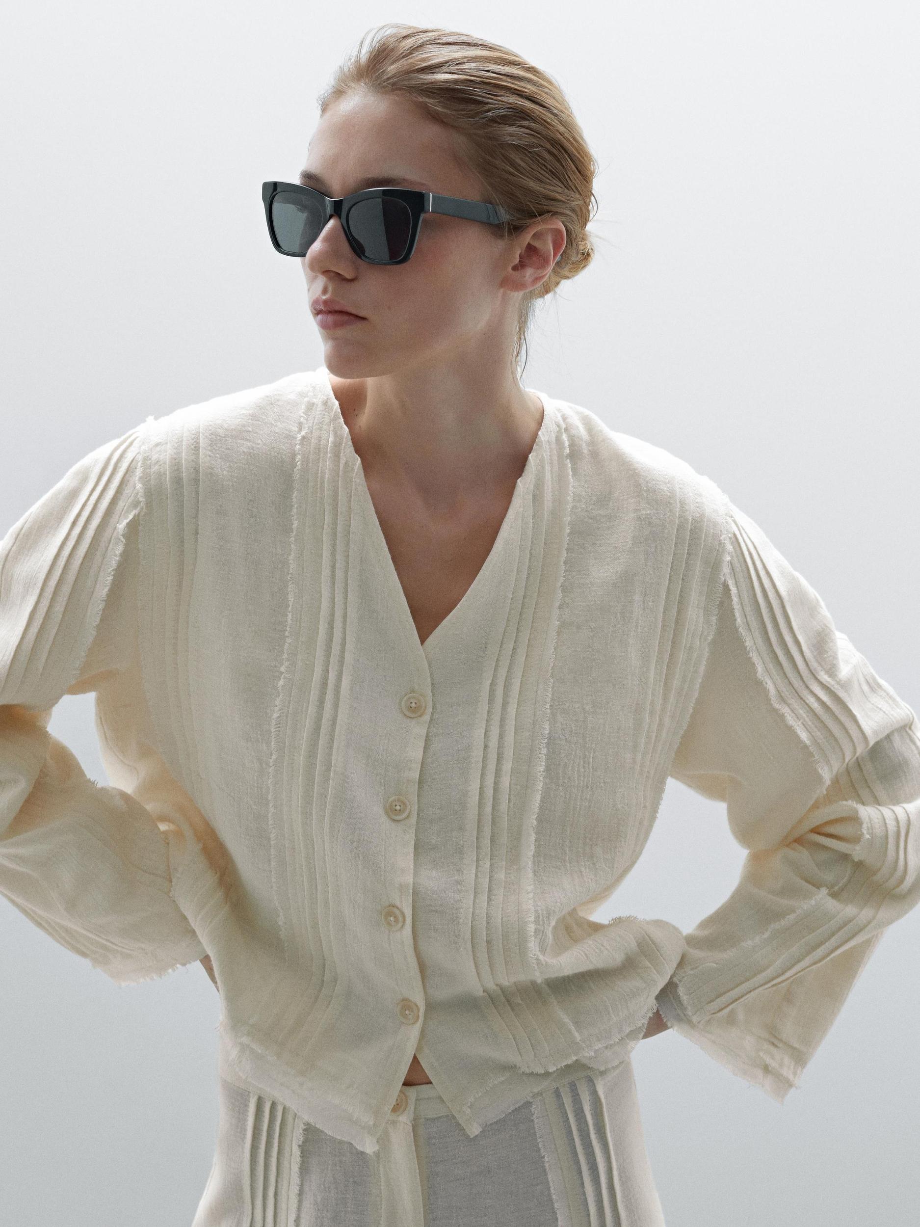 Cotton blend blouse with embroidery Product Image