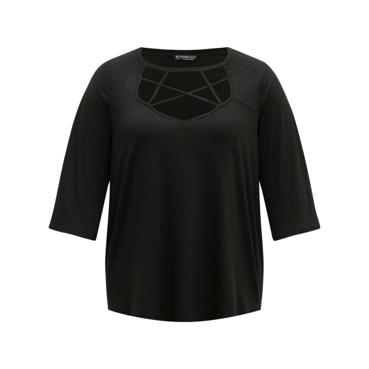 Plus Size Solid Crisscross Neck Cut Out T-shirt Black Women Elegant Plain Plain Keyhole Cut-Out Dailywear T-shirts BloomChic 26/4X Product Image