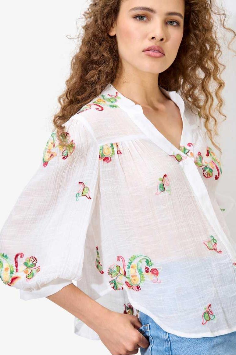 White Paisley Embroidered Slubbed Blouse Product Image
