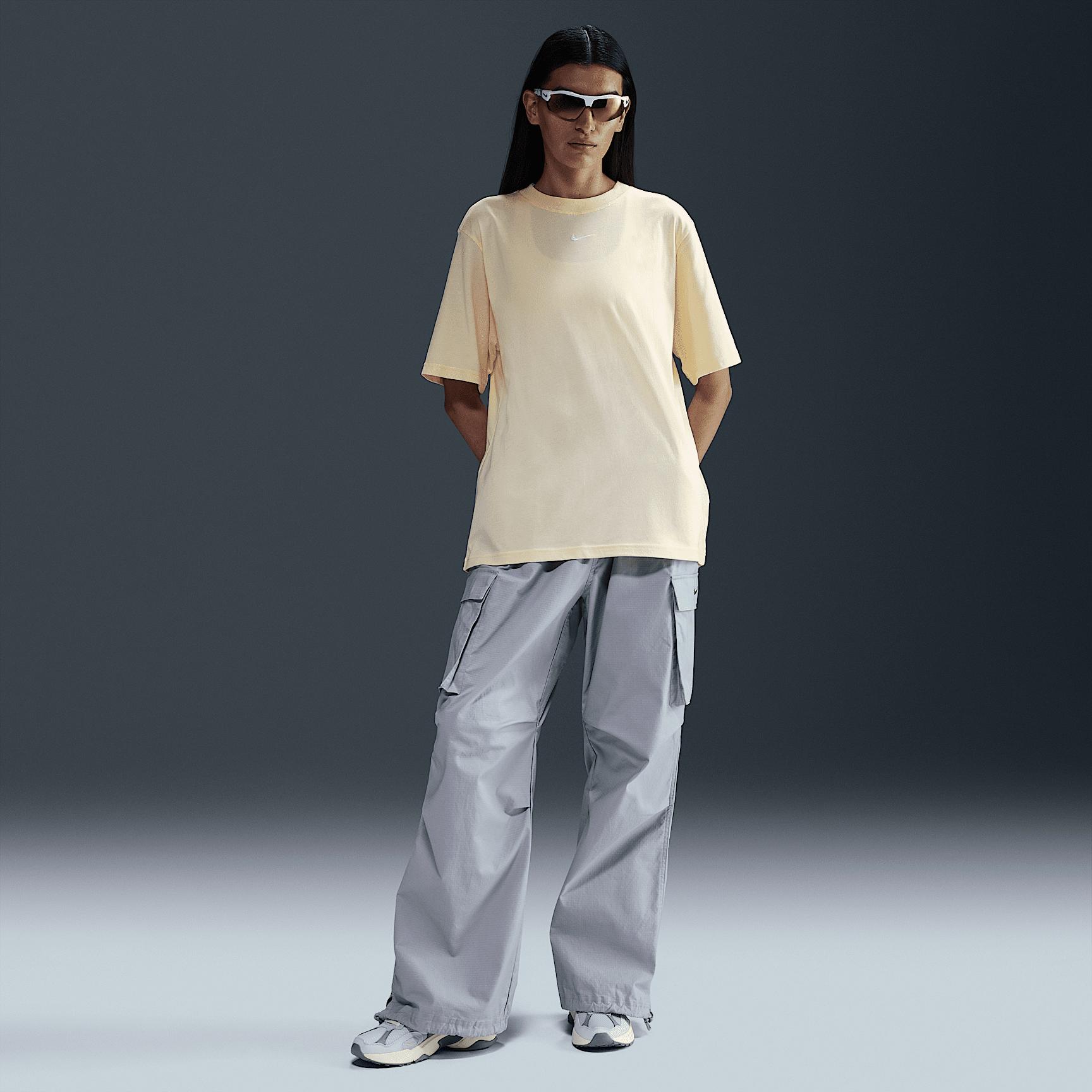 Nike Sportswear Essential Women's T-Shirt Product Image
