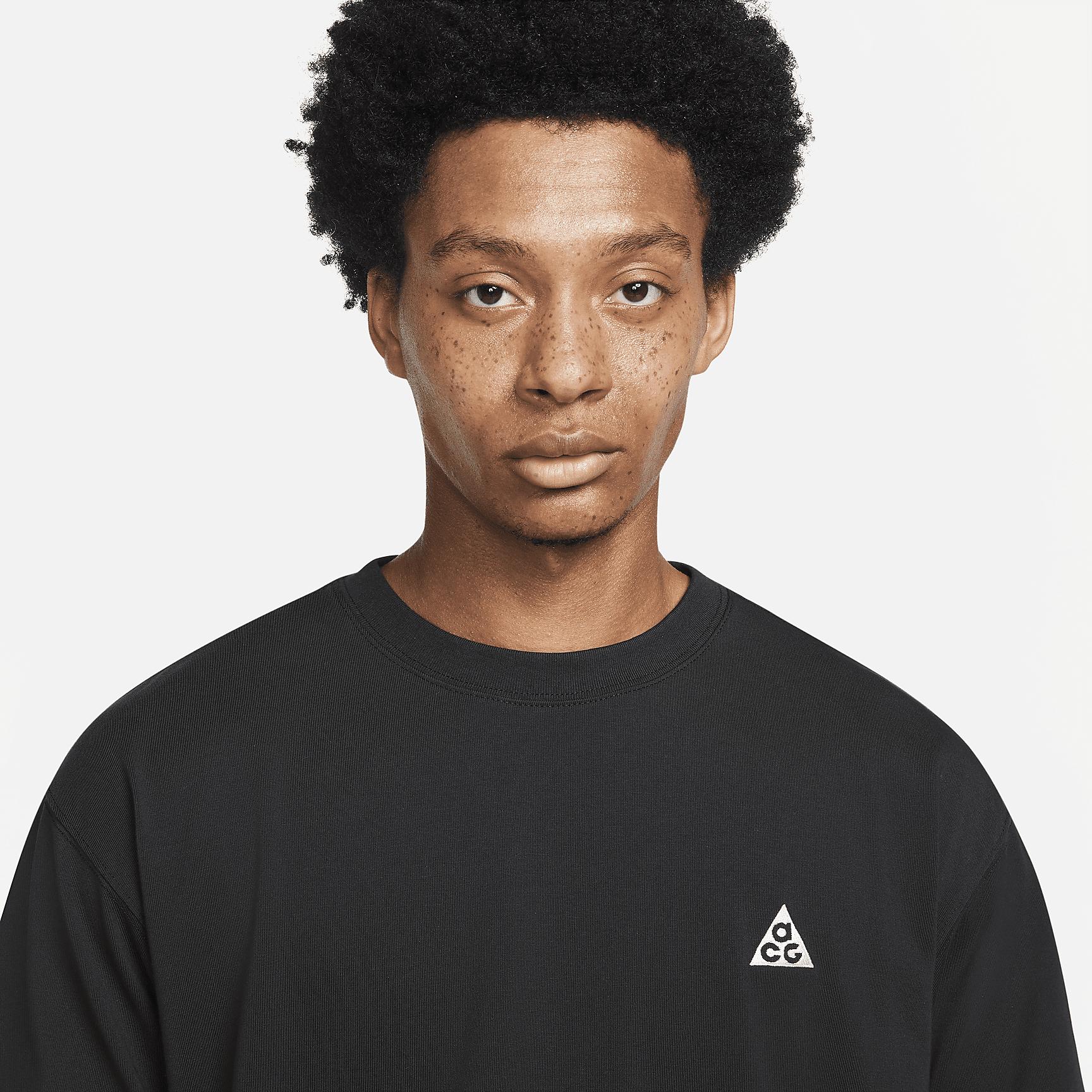 Mens Nike Sportswear T-Shirt | AR5004-010 Product Image