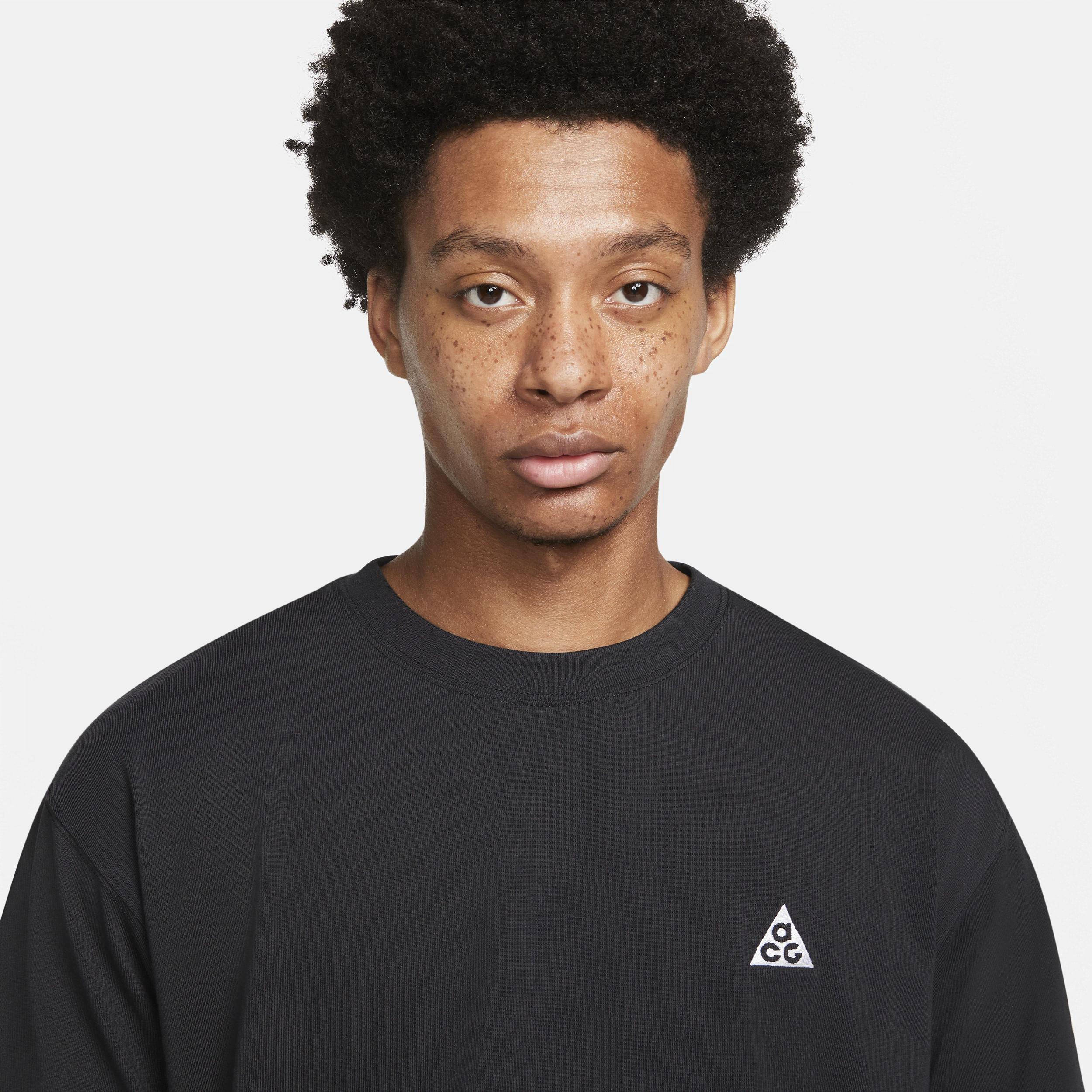 Mens Nike Sportswear T-Shirt | AR5004-010 Product Image