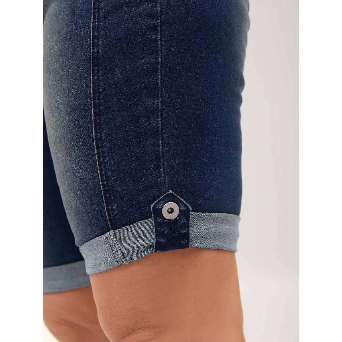 Plus Size Rolled Hem Skinny-Fit Denim Shorts Women Midblue High stretch Casual Slanted pocket Denim Shorts BloomChic 10/M Product Image