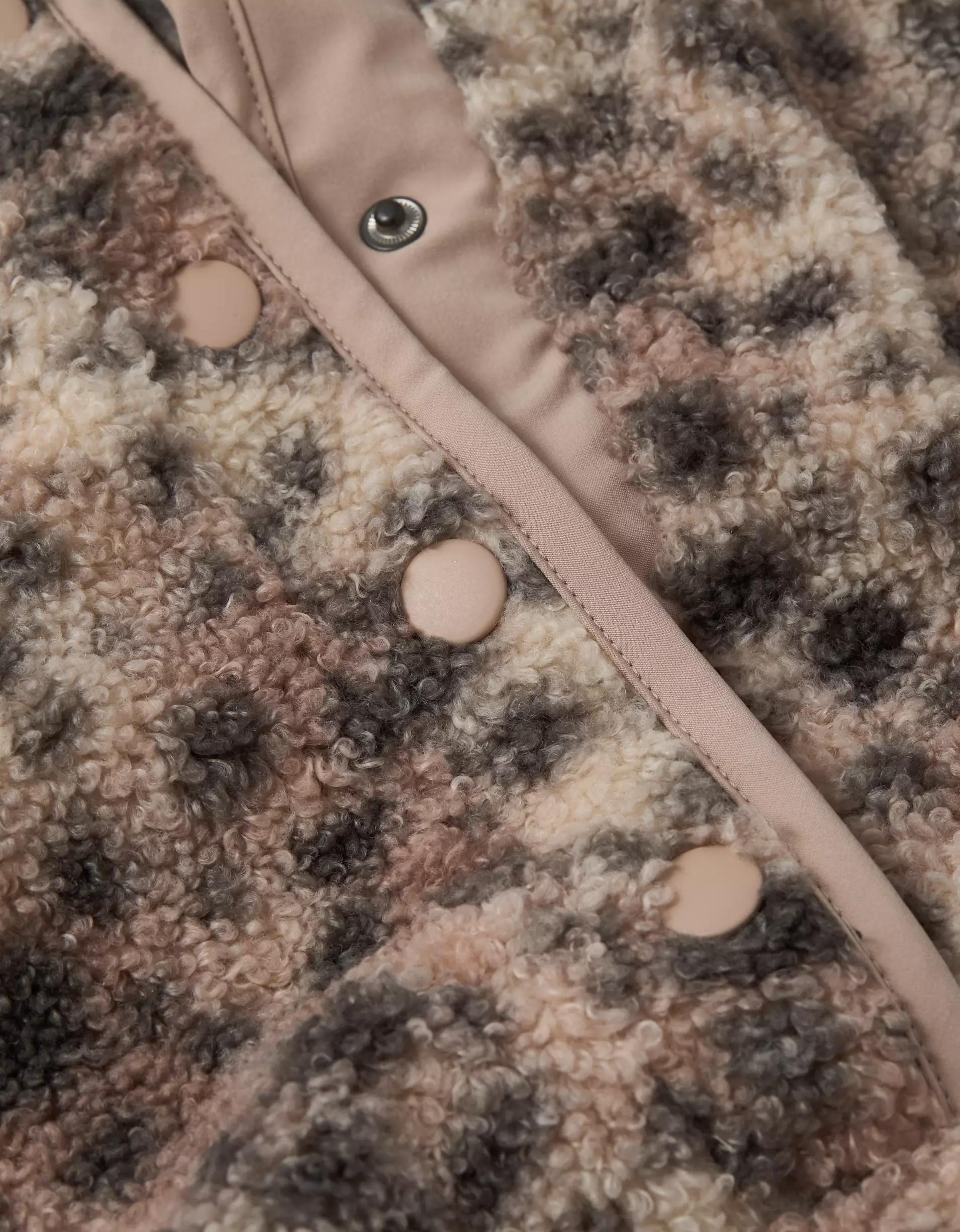 AE Sherpa Fleece Graphic Henley Sweatshirt Product Image