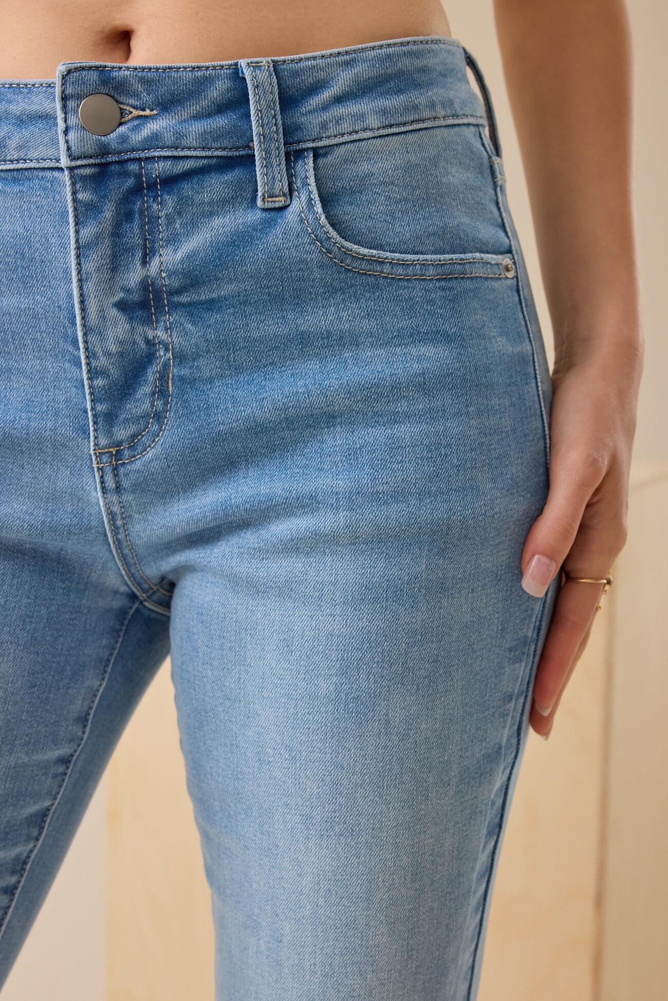 Carrie Flared Jeans Product Image