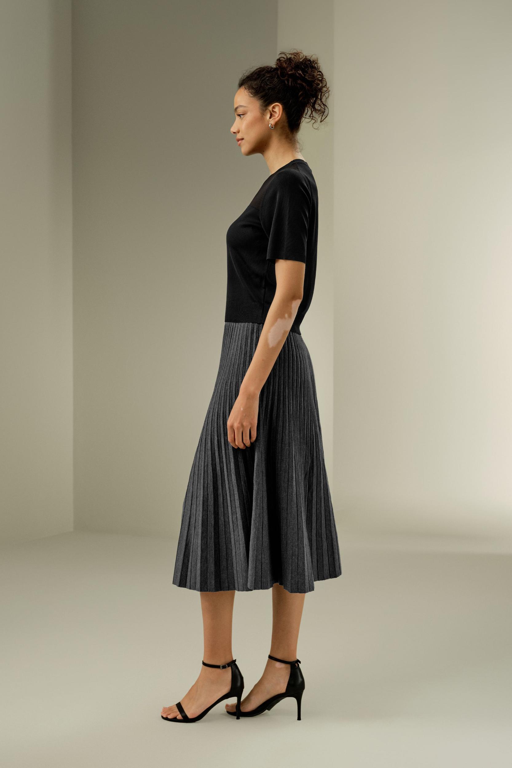 Pleated A-line Merino Wool Skirt Product Image