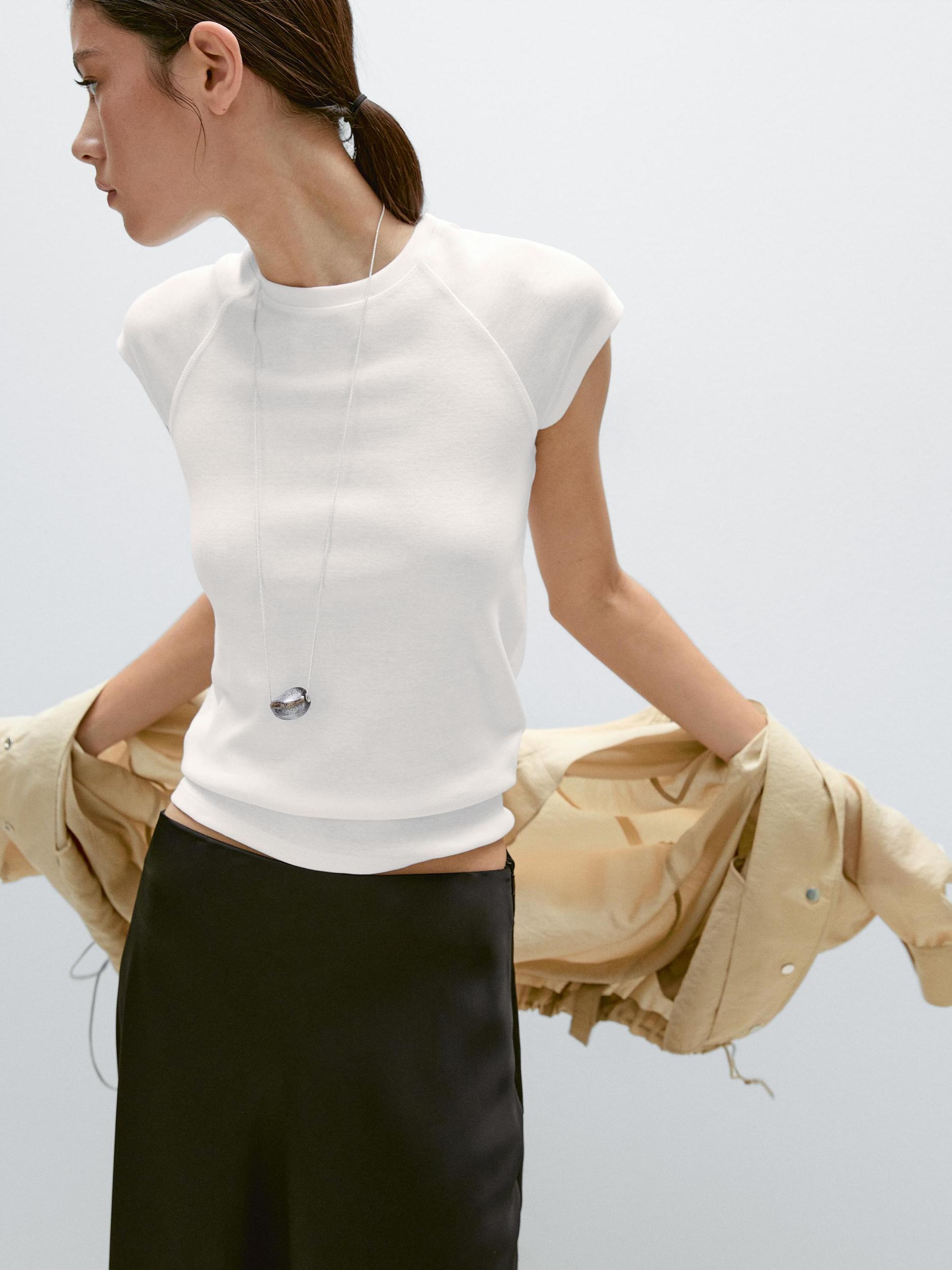 Cotton T-shirt with short raglan sleeves Product Image