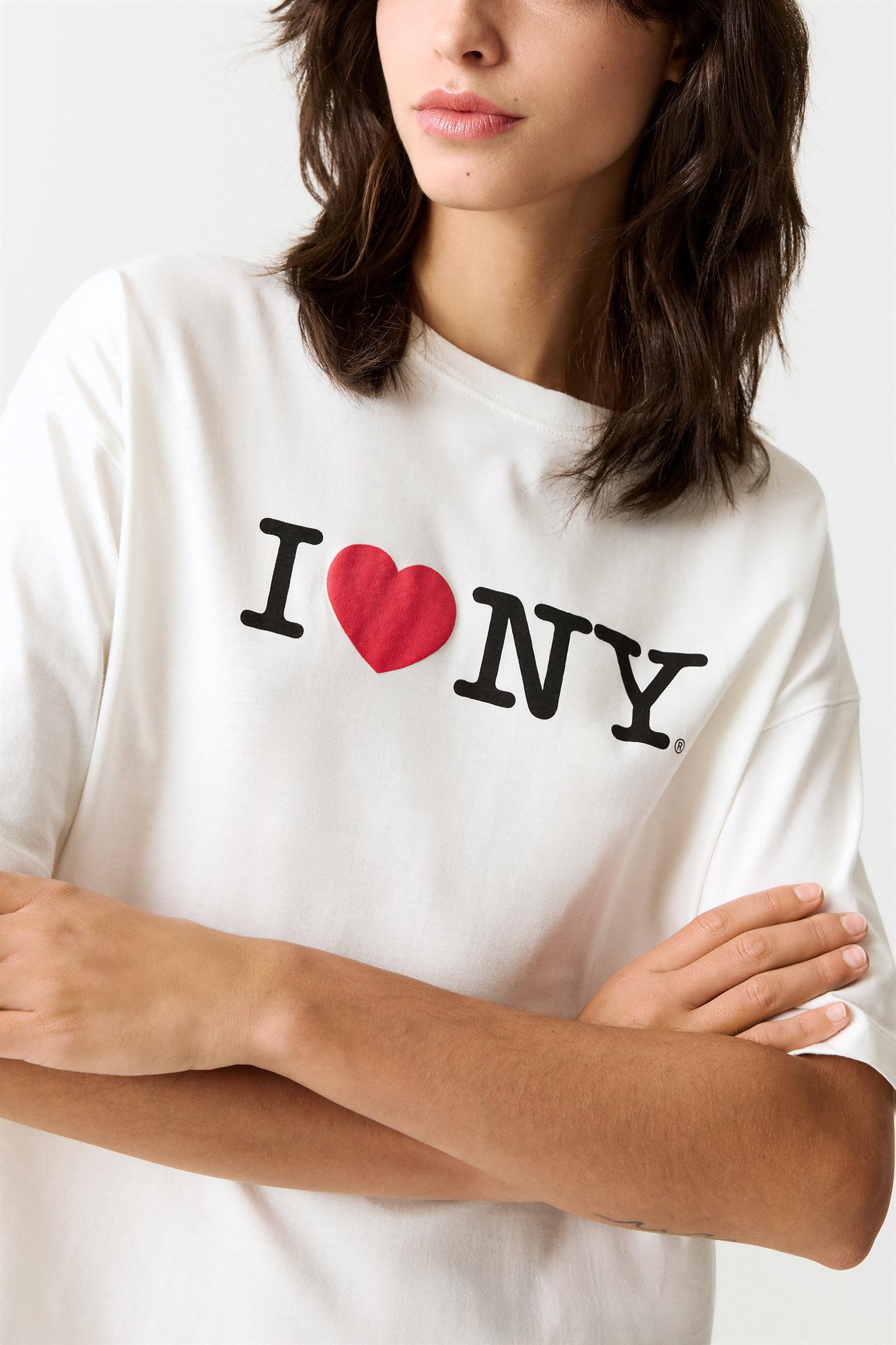 ‘New York’ T-shirt Product Image